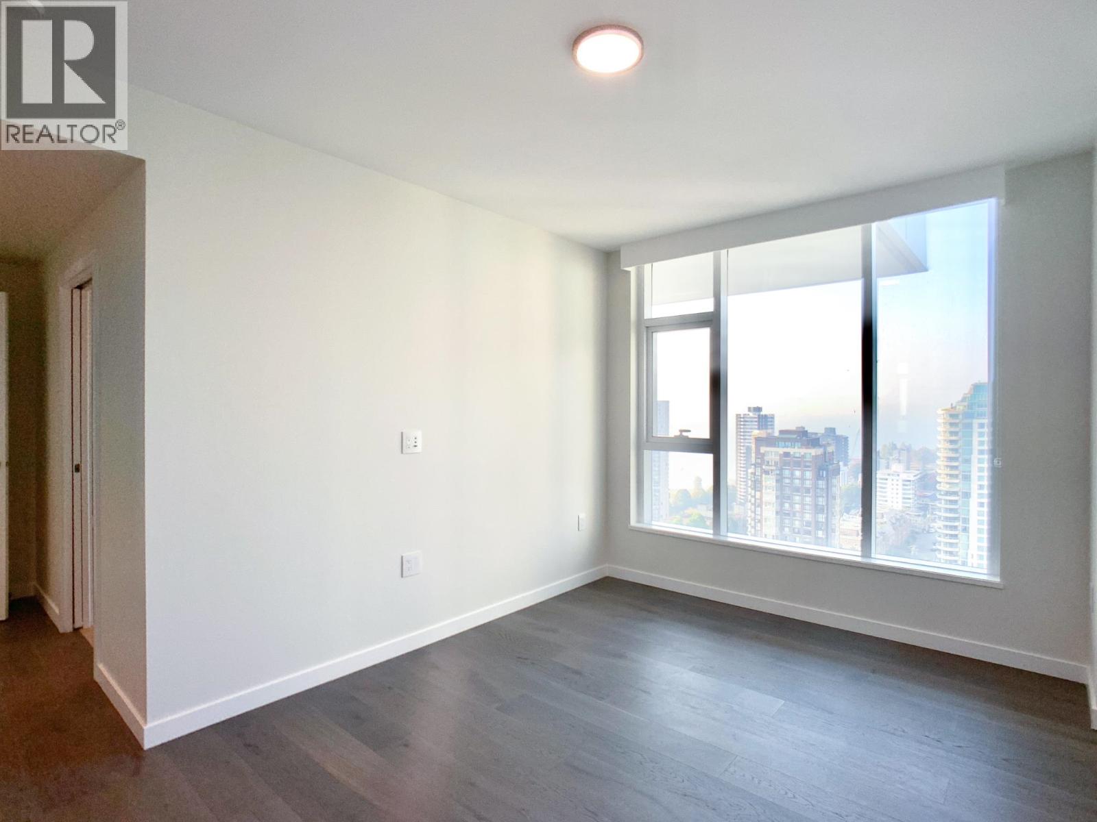 2504 1335 Howe Street Property Photo 6