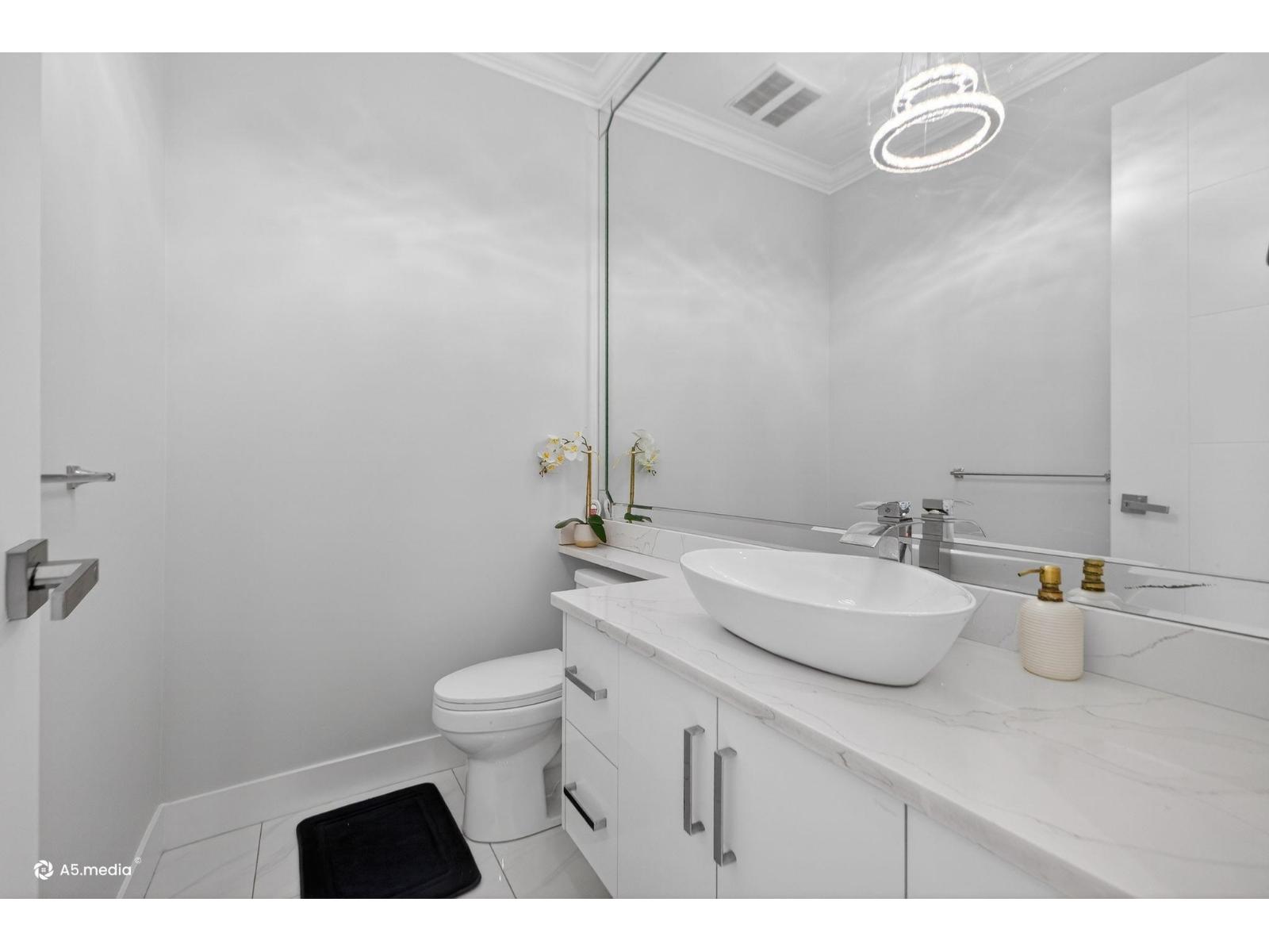 14298 62 Avenue Property Photo 9