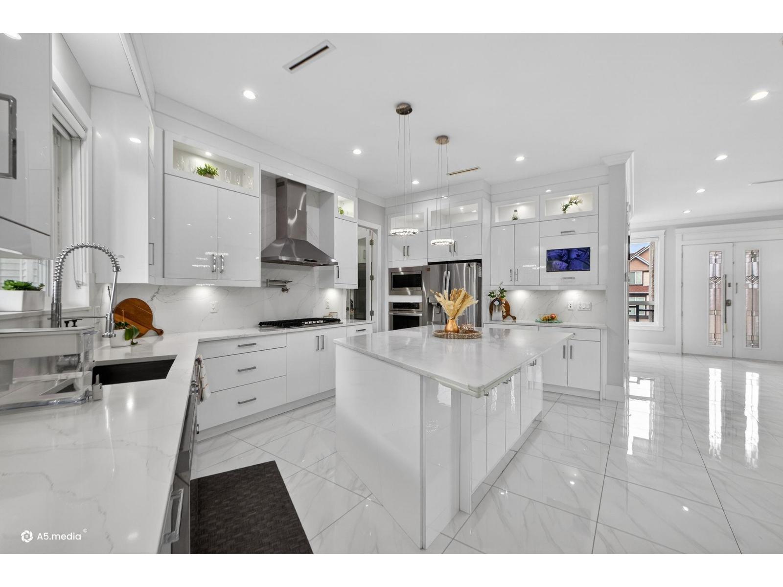 14298 62 Avenue Property Photo 15