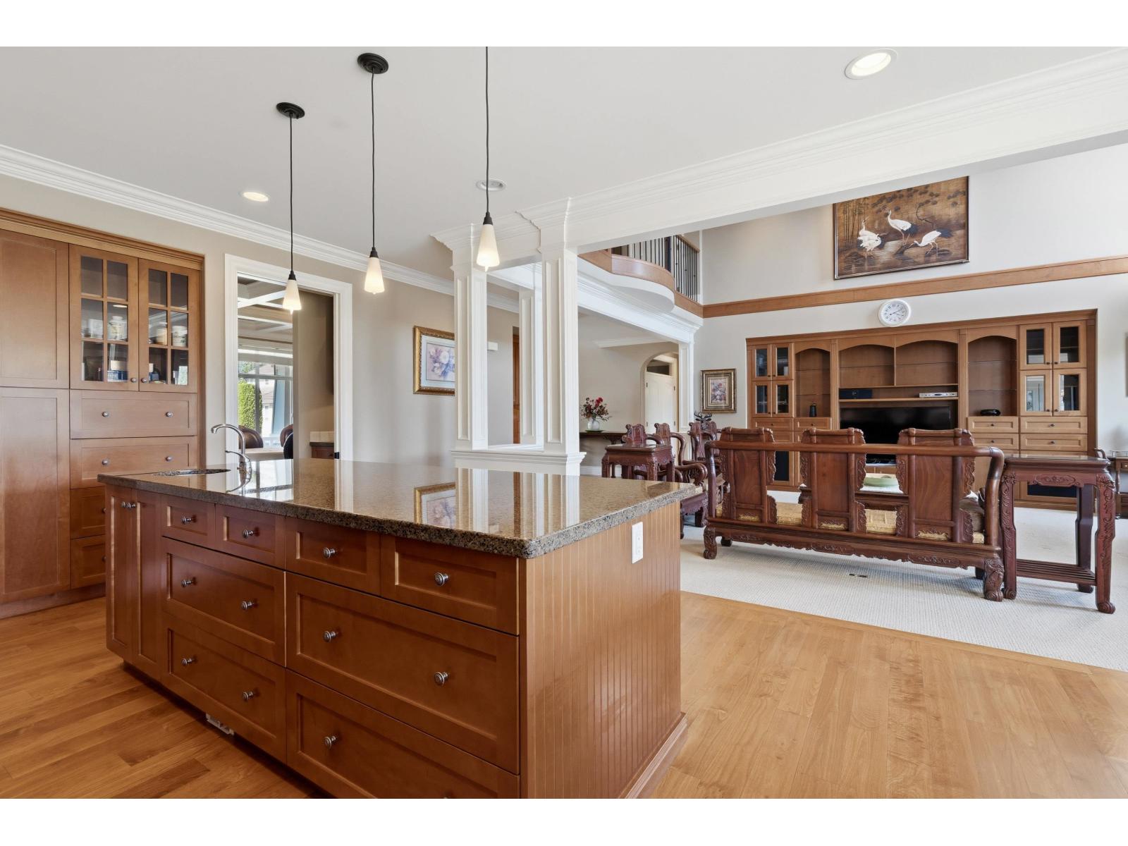 16398 36a Avenue Property Photo 12