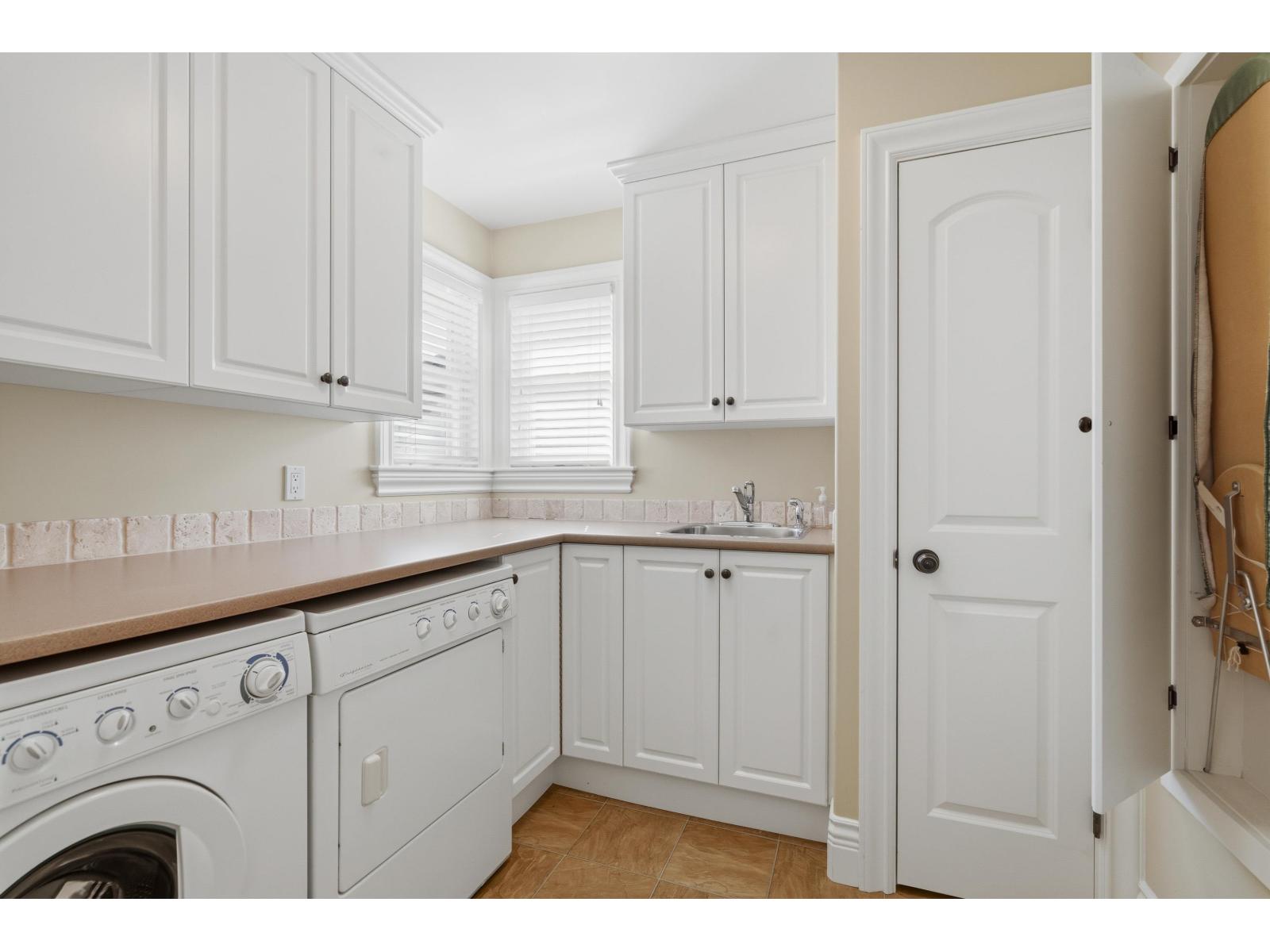 16398 36a Avenue Property Photo 17