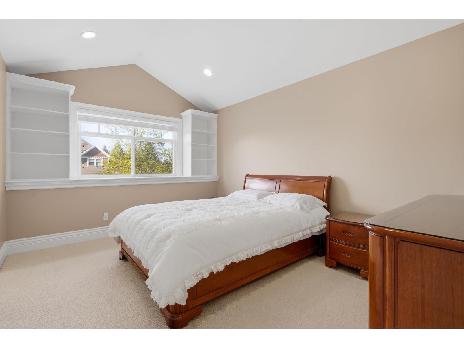 16398 36a Avenue Property Photo 19