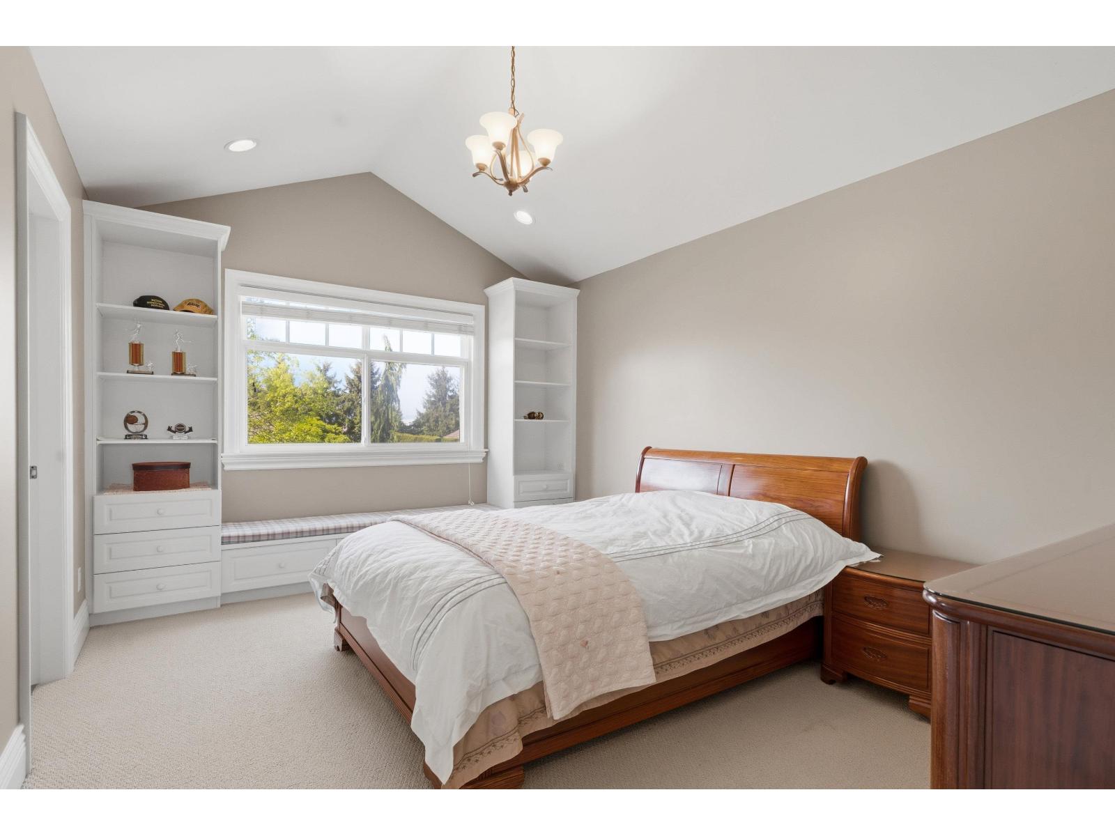 16398 36a Avenue Property Photo 23