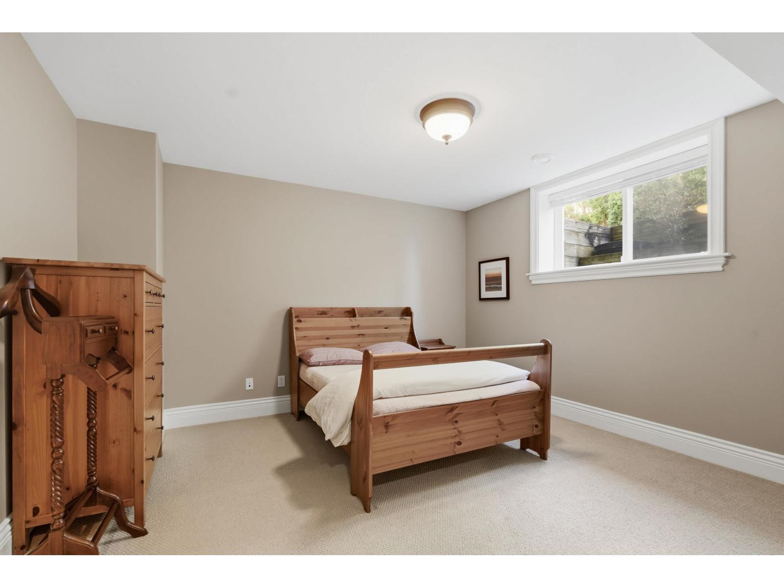 16398 36a Avenue Property Photo 27