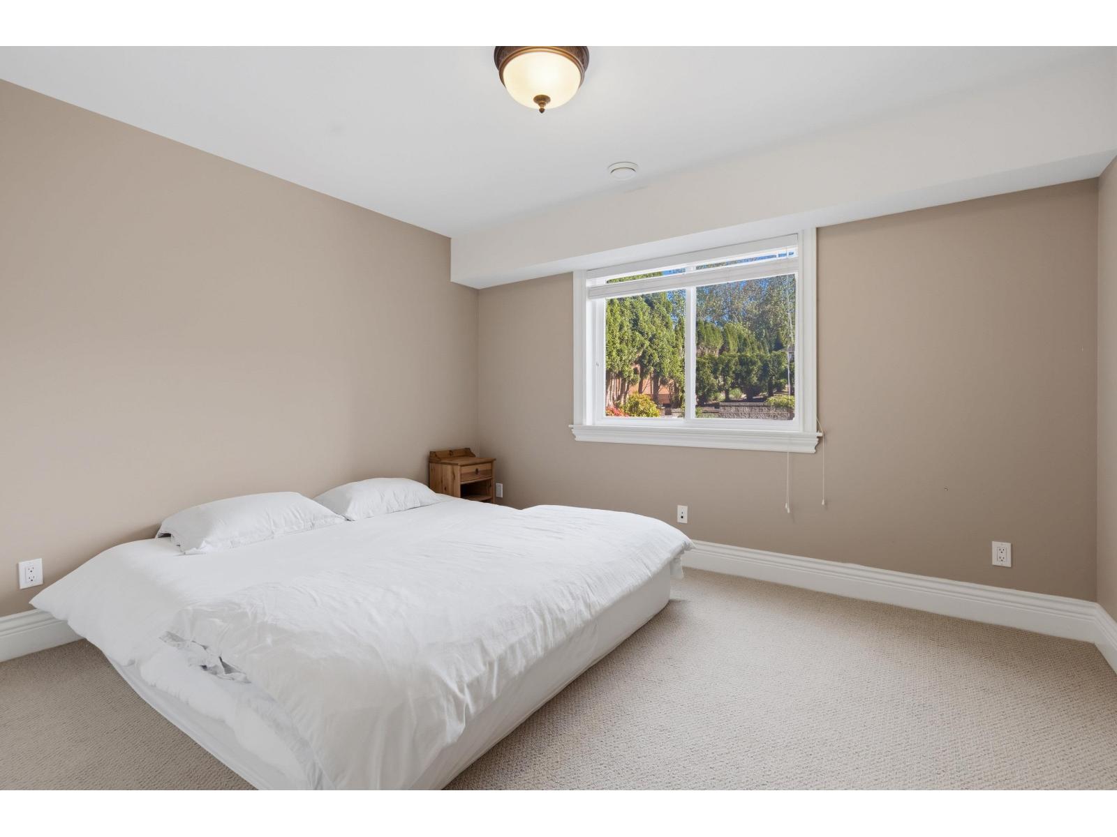 16398 36a Avenue Property Photo 28
