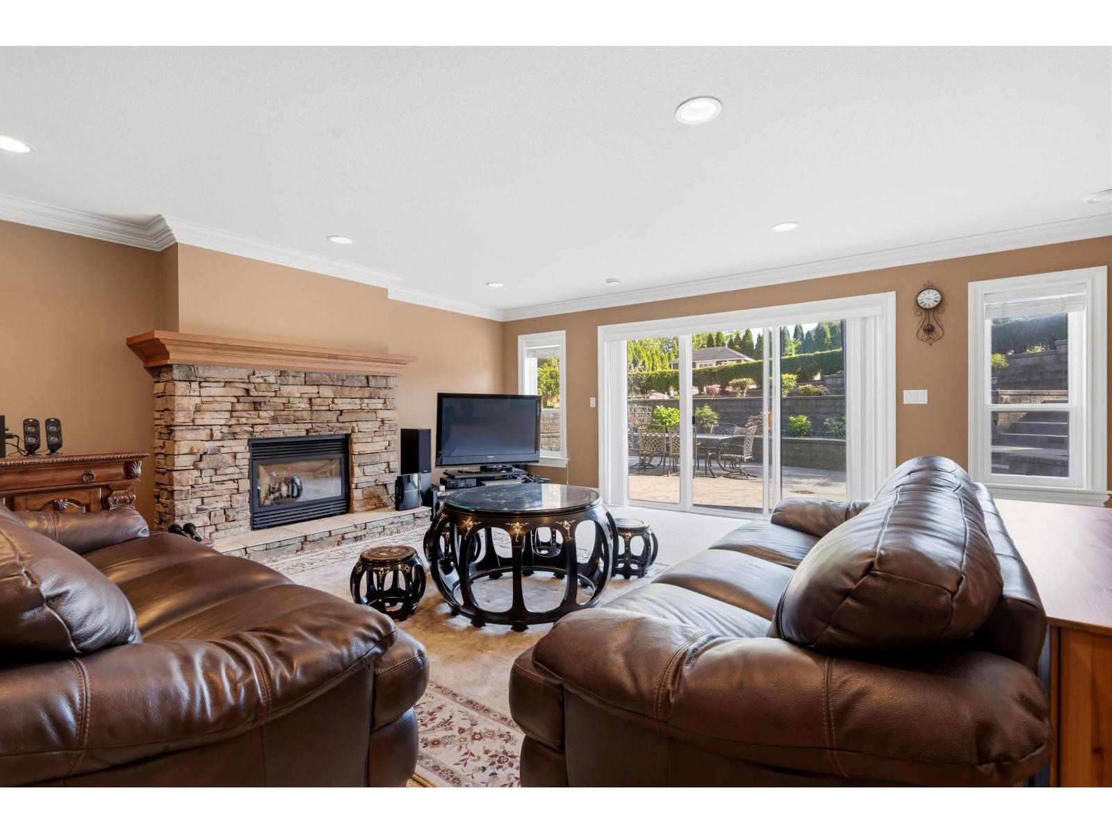 16398 36a Avenue Property Photo 32