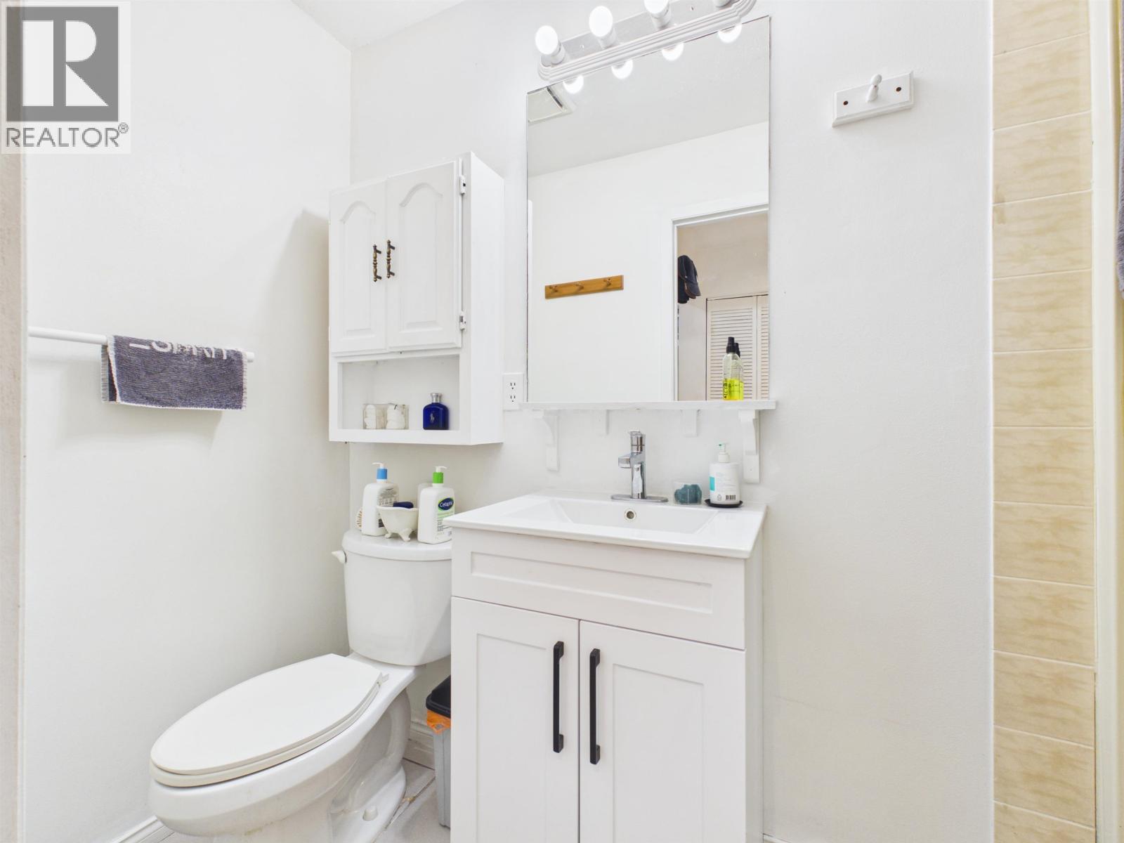 2480 Mclennan Avenue Property Photo 6