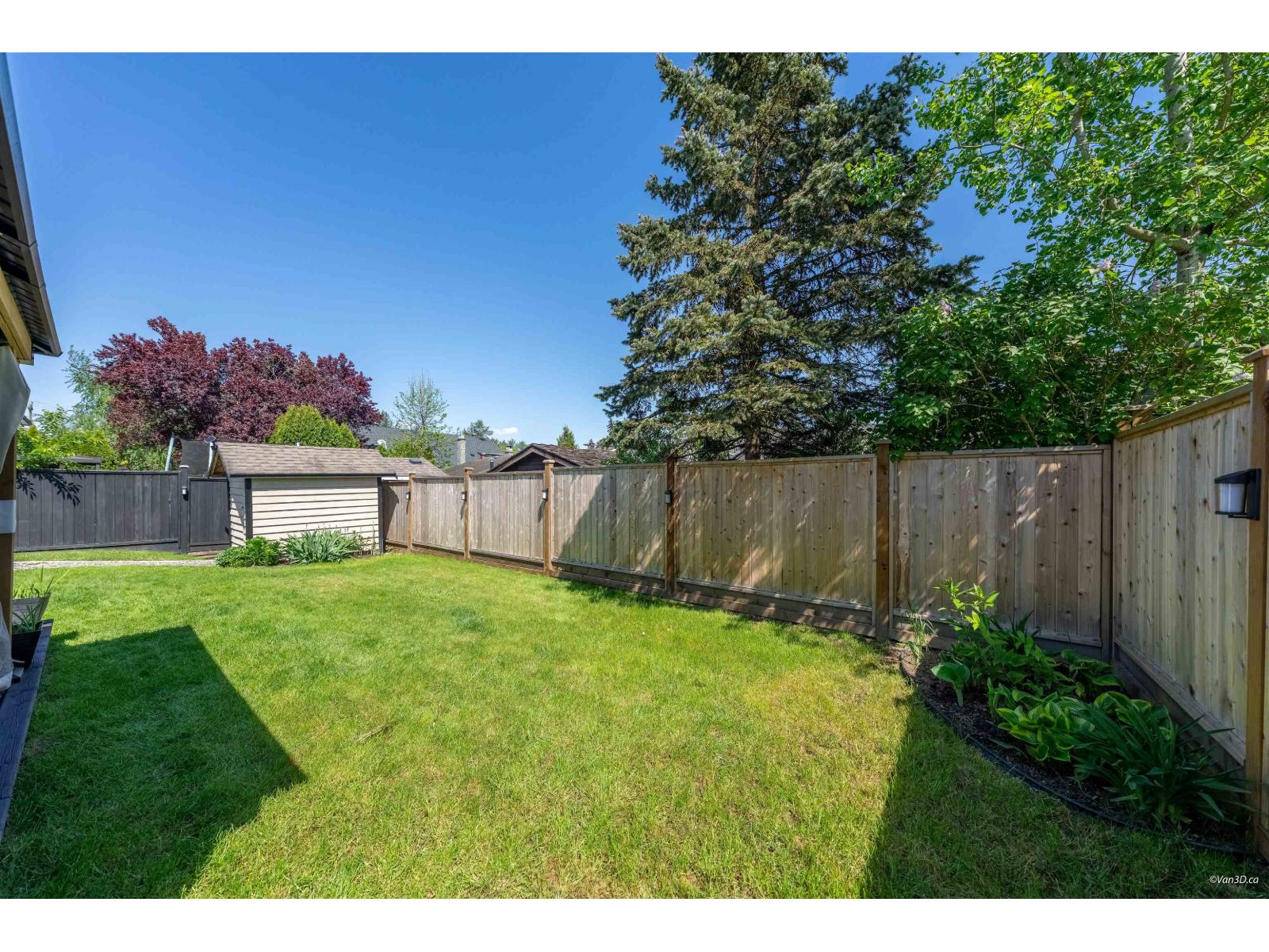 9454 213 Street Property Photo 21