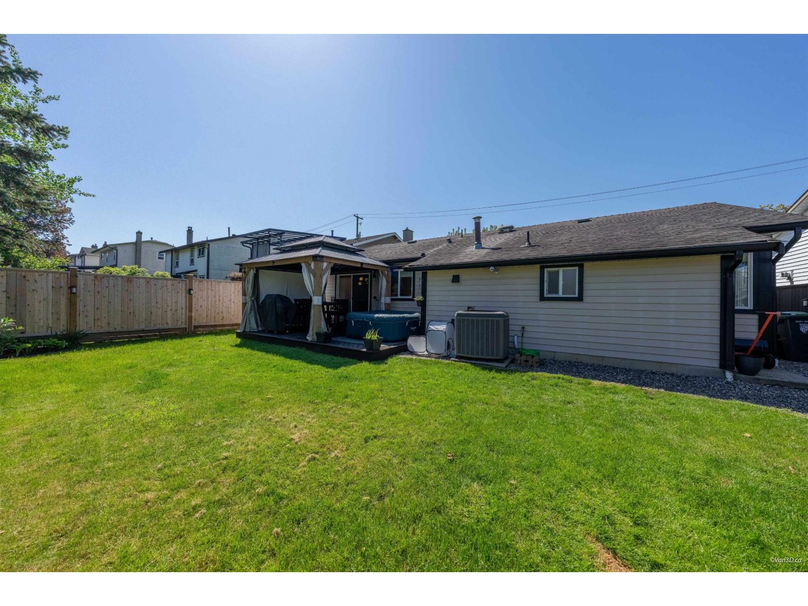 9454 213 Street Property Photo 23