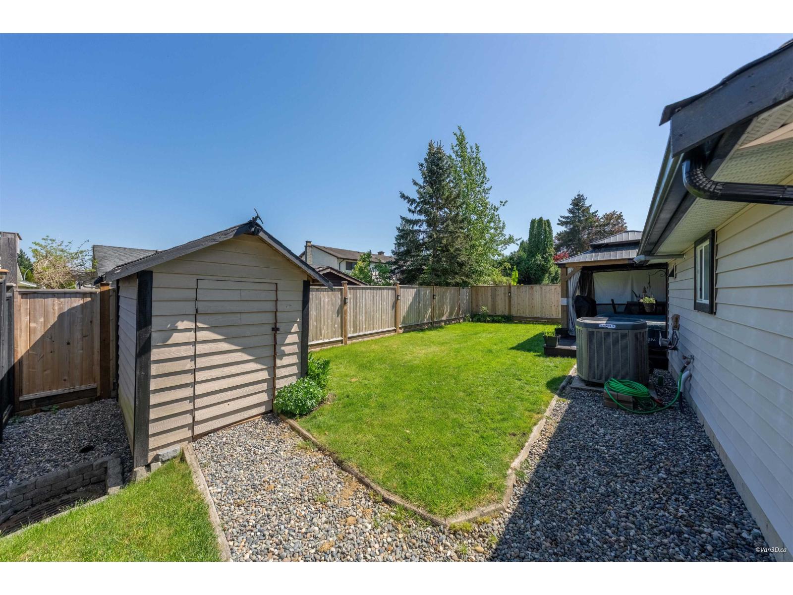 9454 213 Street Property Photo 24