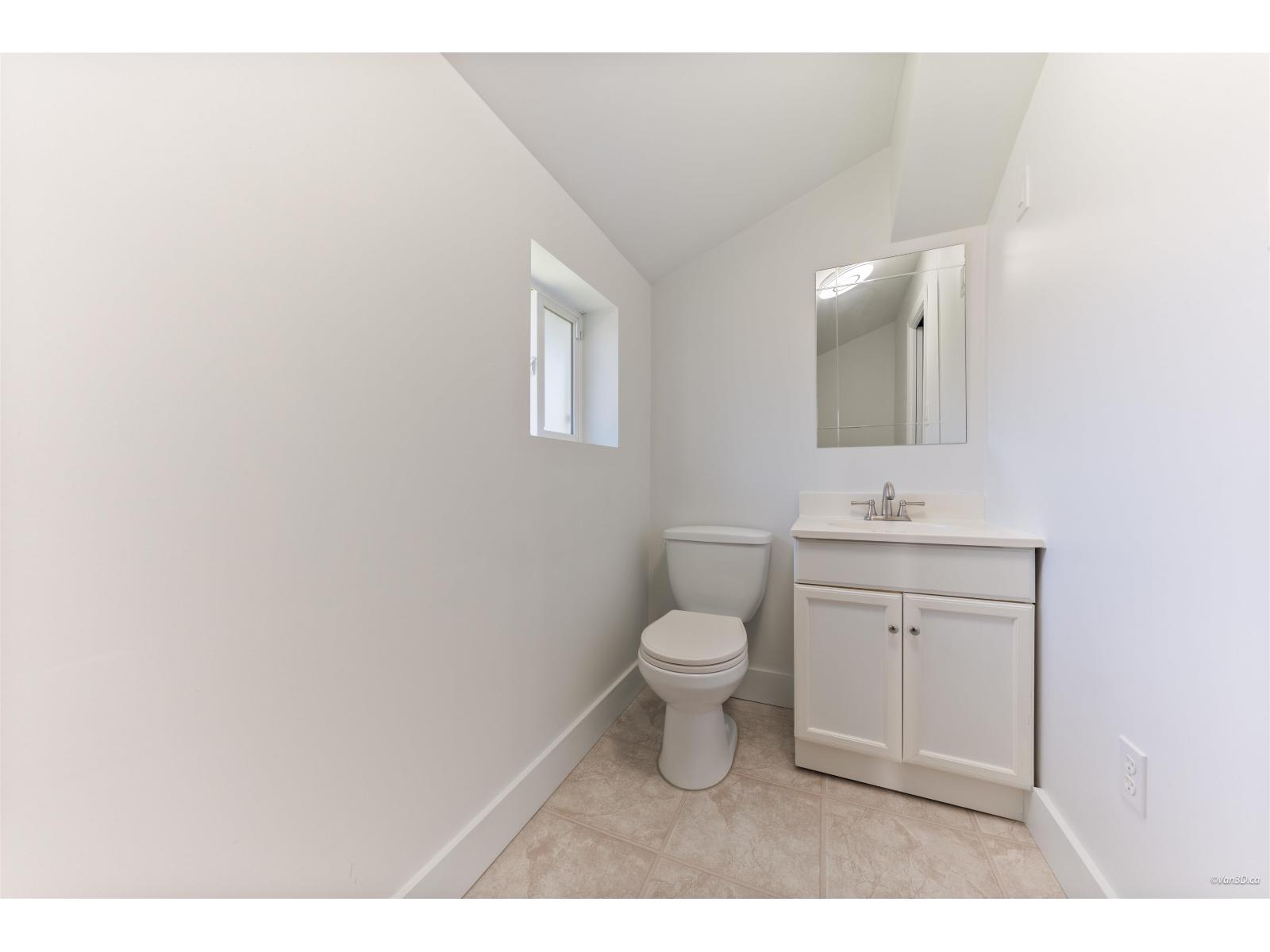 9454 213 Street Property Photo 28