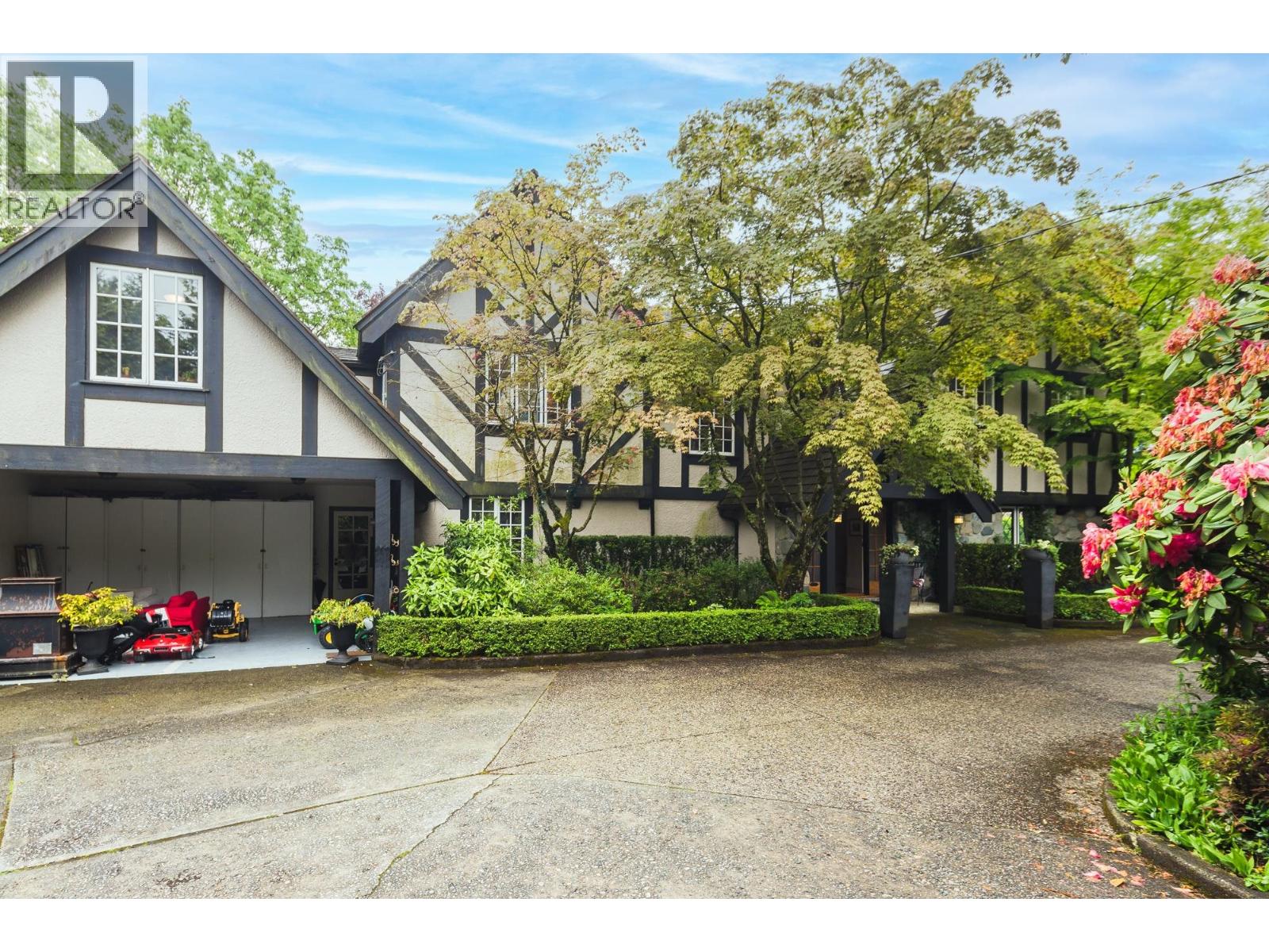 1850 Mathers Avenue Property Photo 3