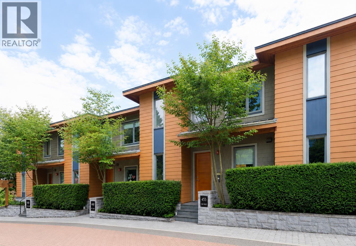 453 13th Street Property Photo 1