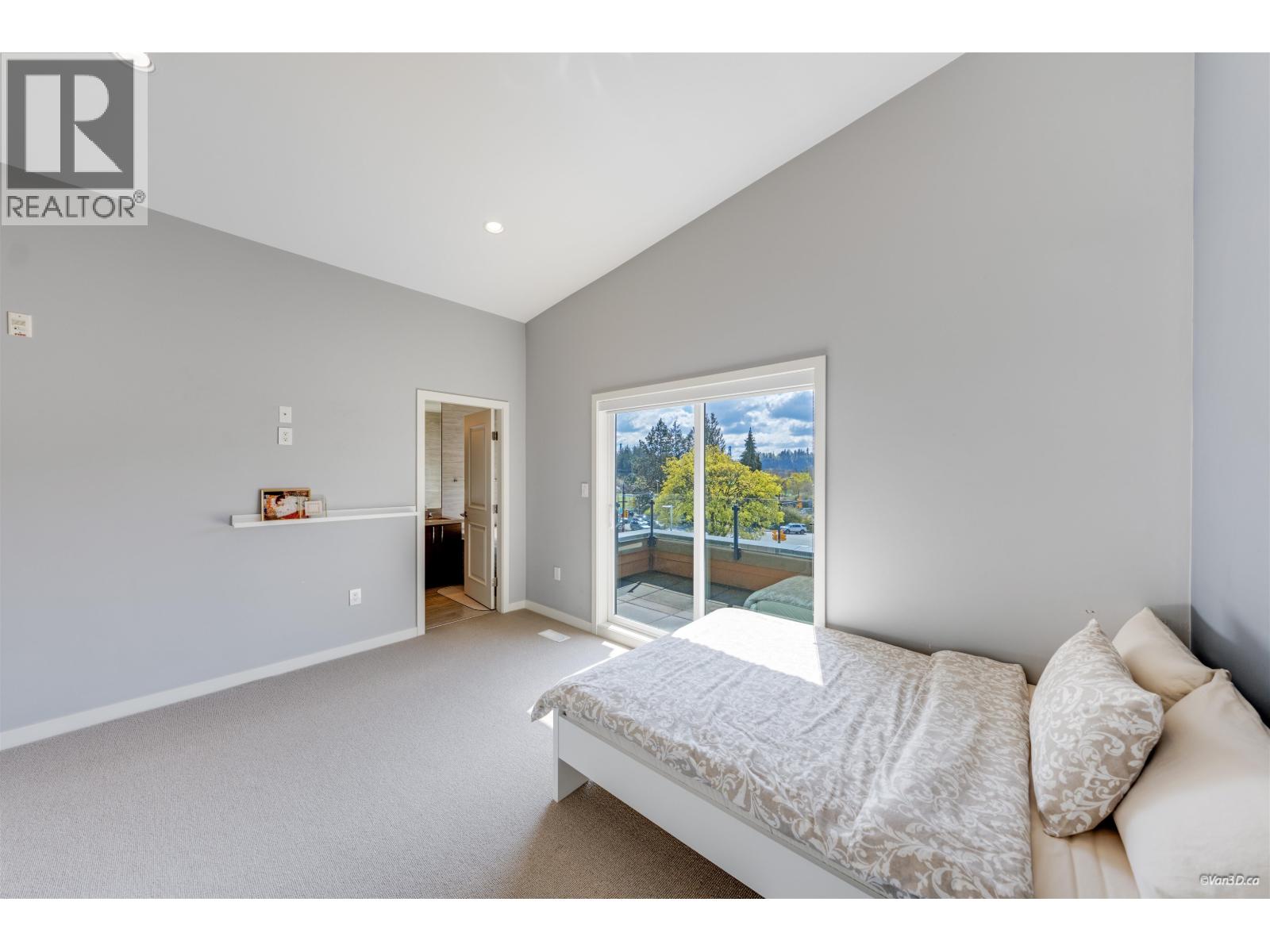 453 13th Street Property Photo 18