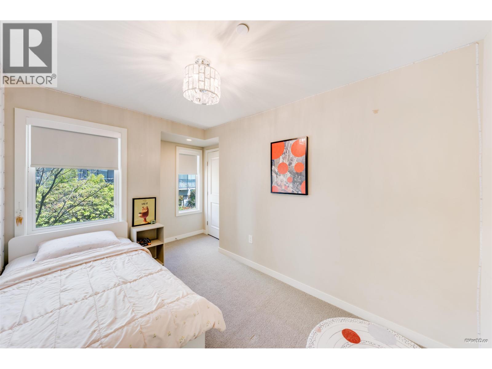 453 13th Street Property Photo 24