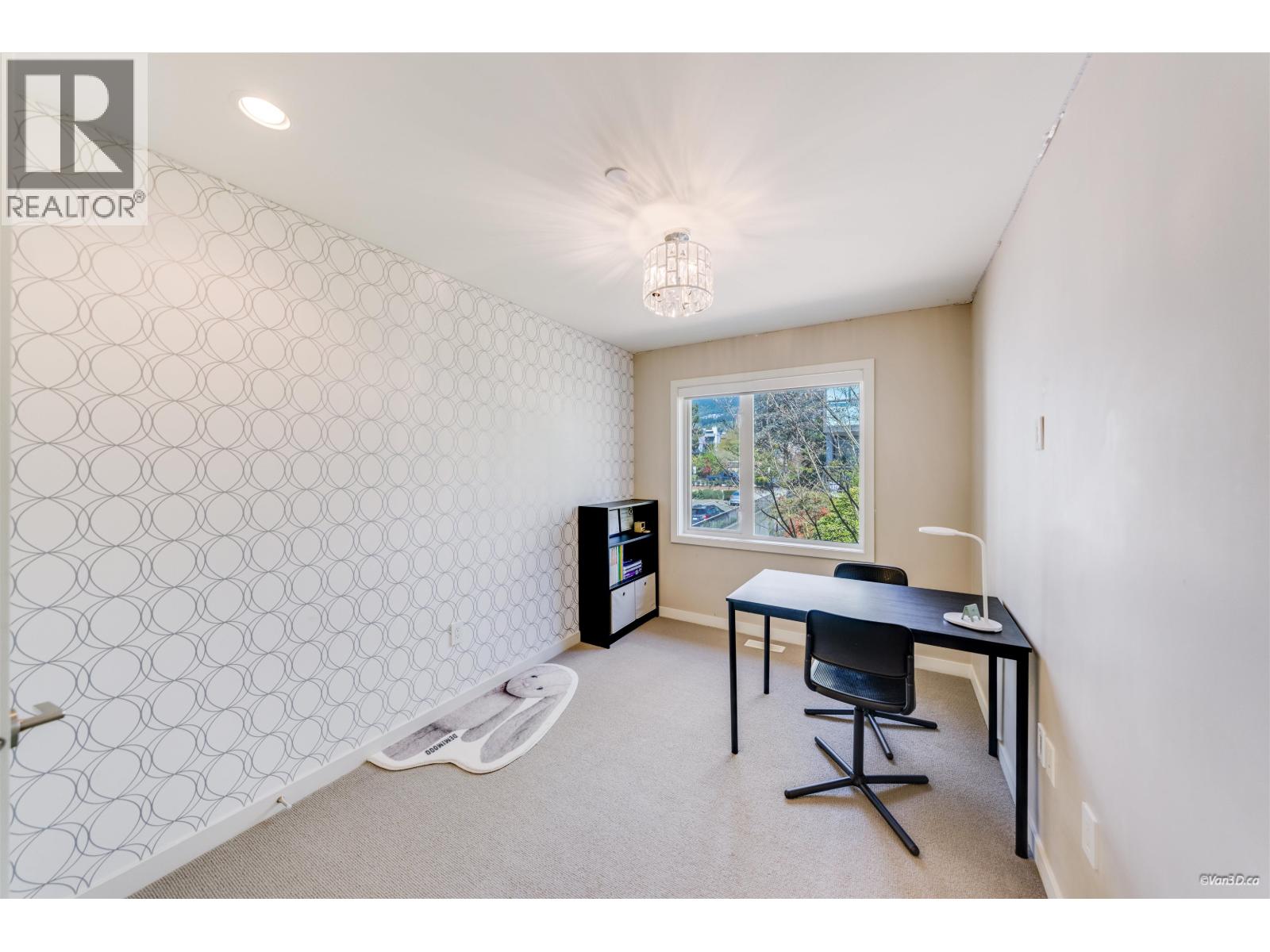 453 13th Street Property Photo 25