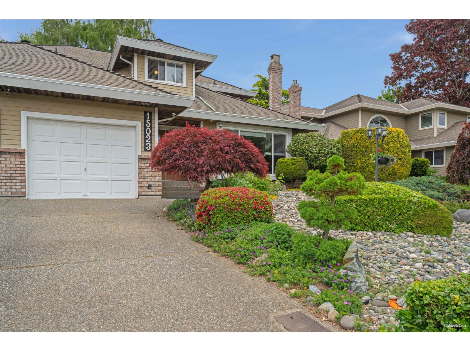 15023 21b Avenue Property Photo 3