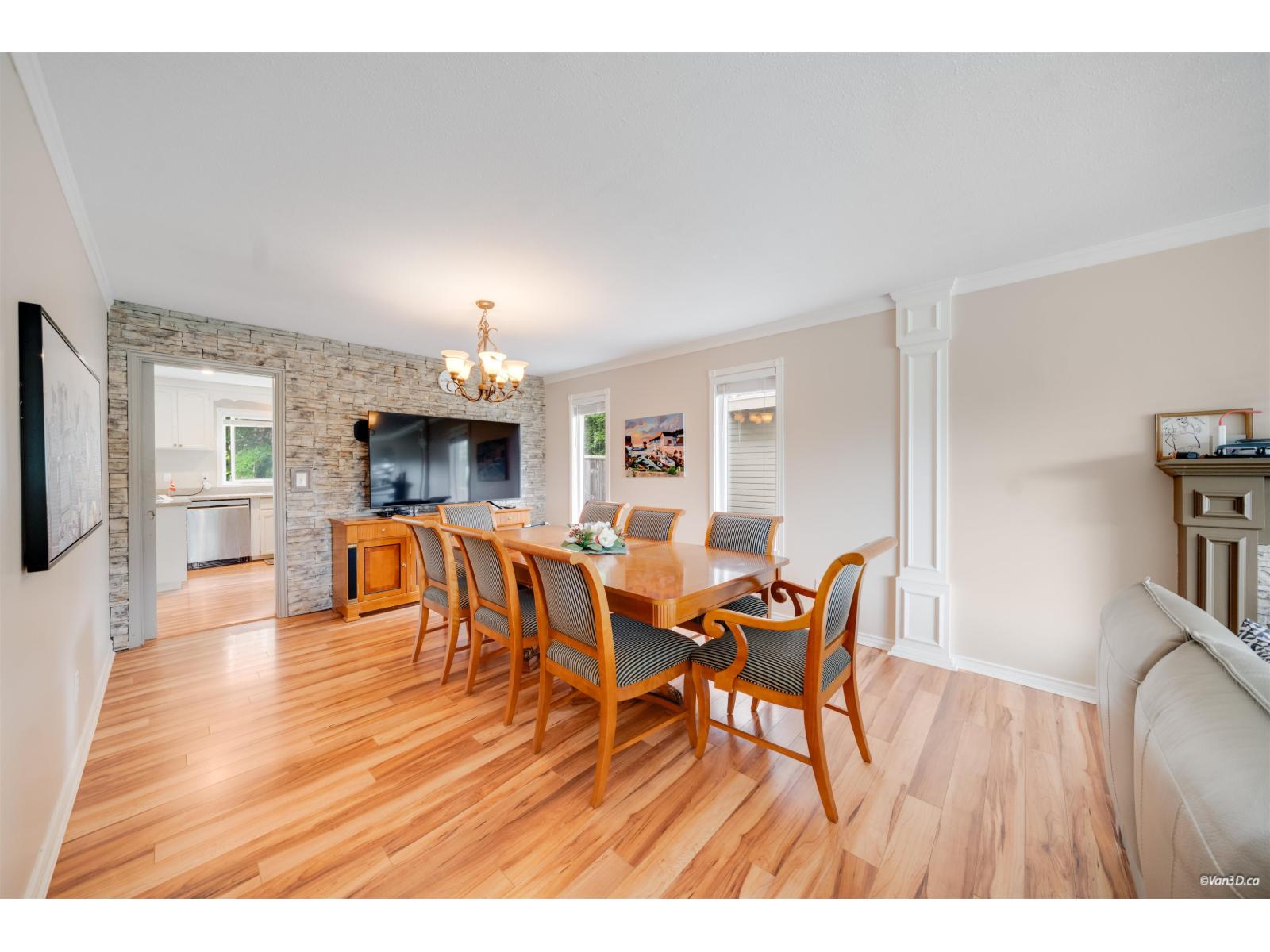 15023 21b Avenue Property Photo 8