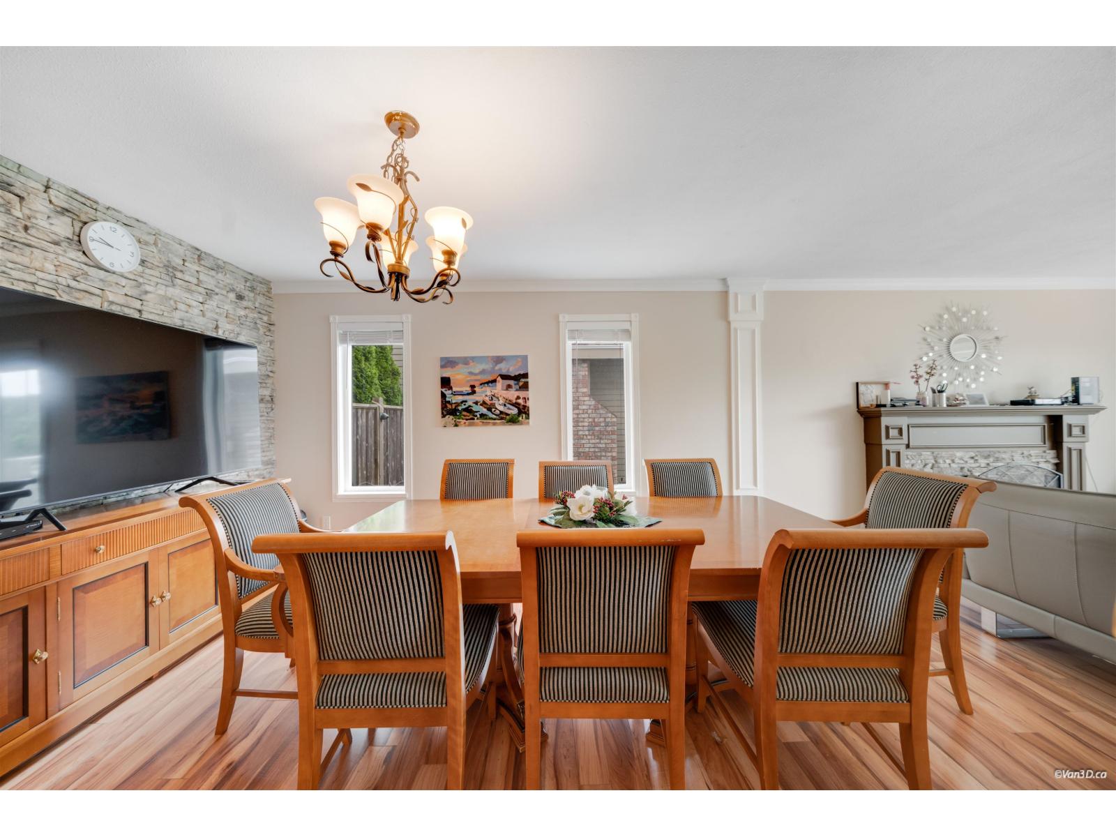 15023 21b Avenue Property Photo 9