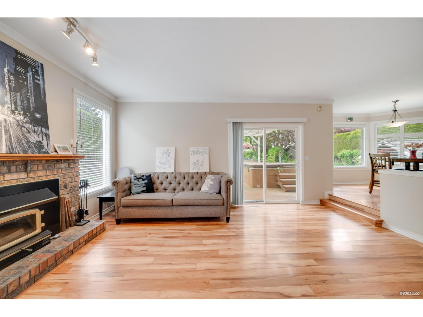 15023 21b Avenue Property Photo 19