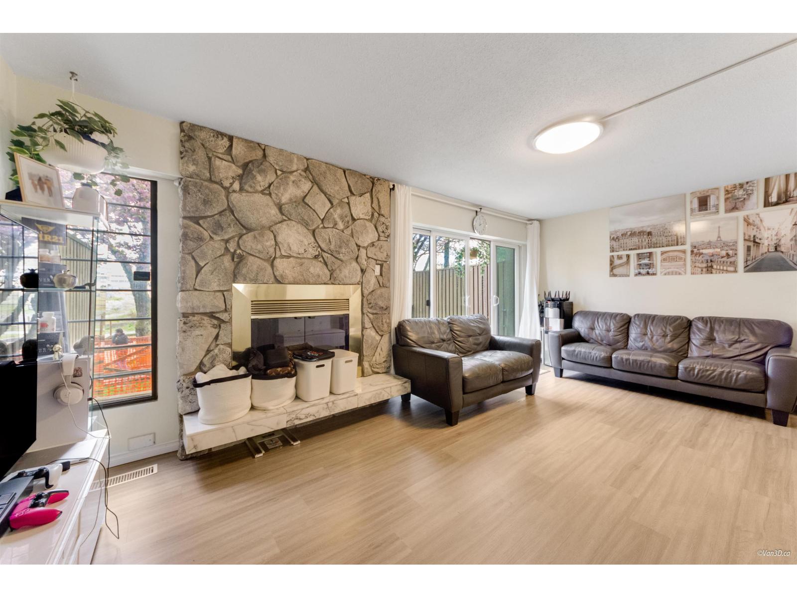 72 13756 Central Avenue Property Photo 3