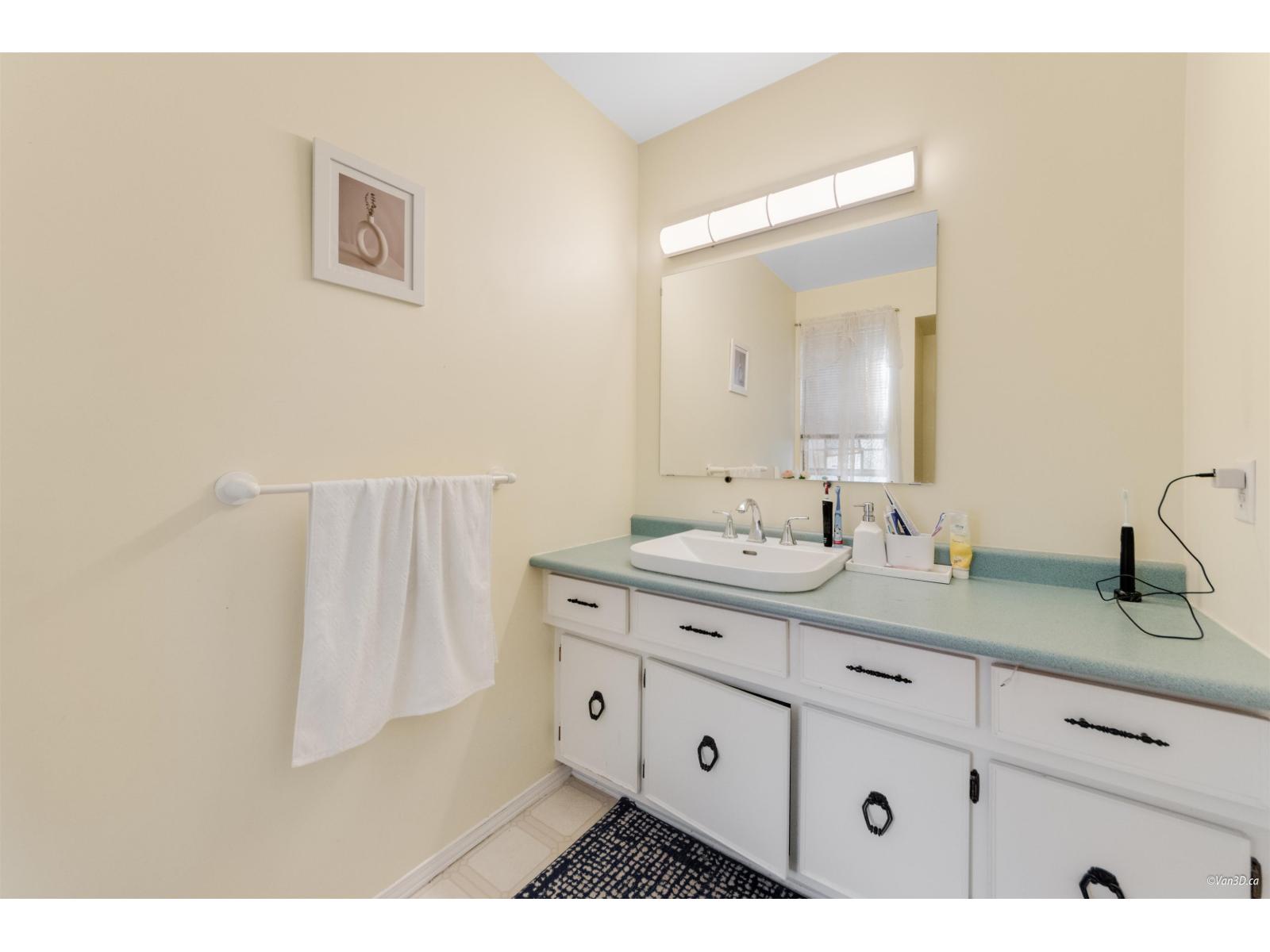 72 13756 Central Avenue Property Photo 10