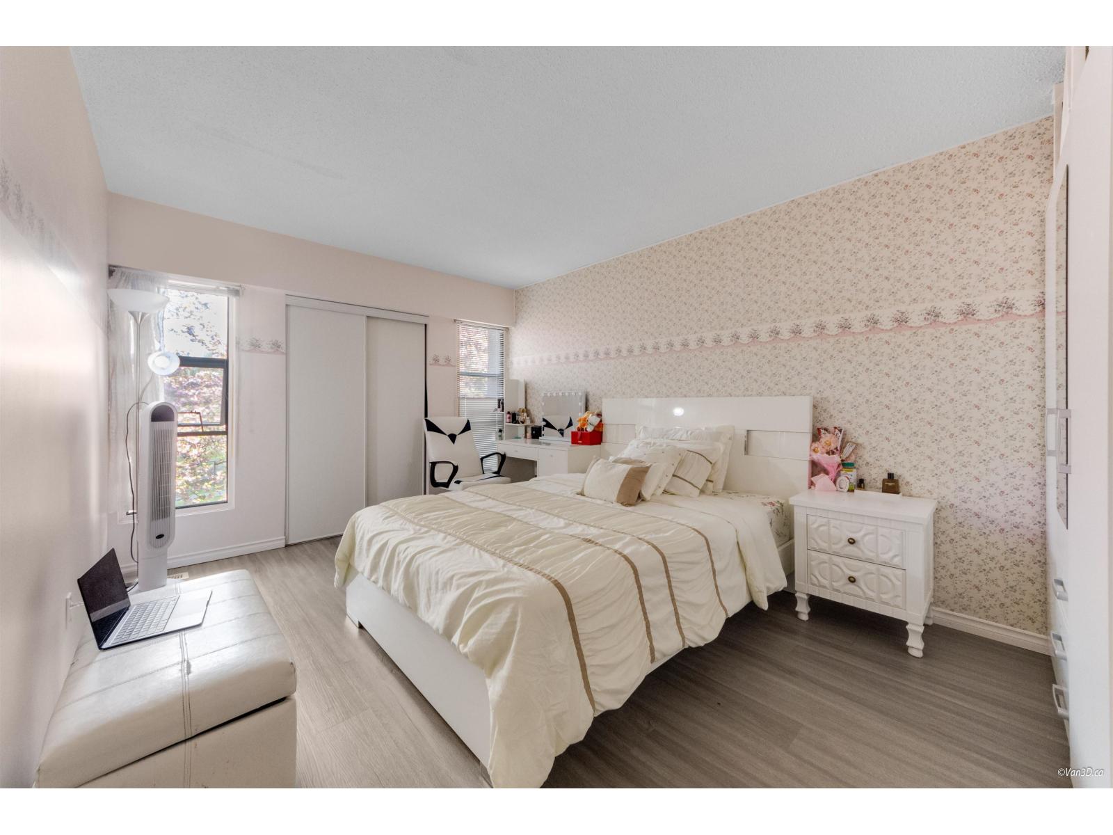 72 13756 Central Avenue Property Photo 12