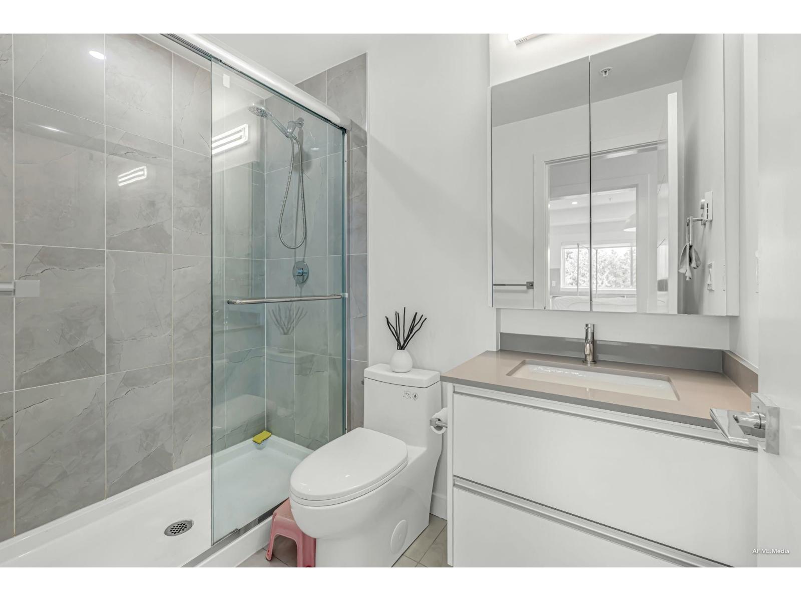 401 14225 103a Avenue Property Photo 13