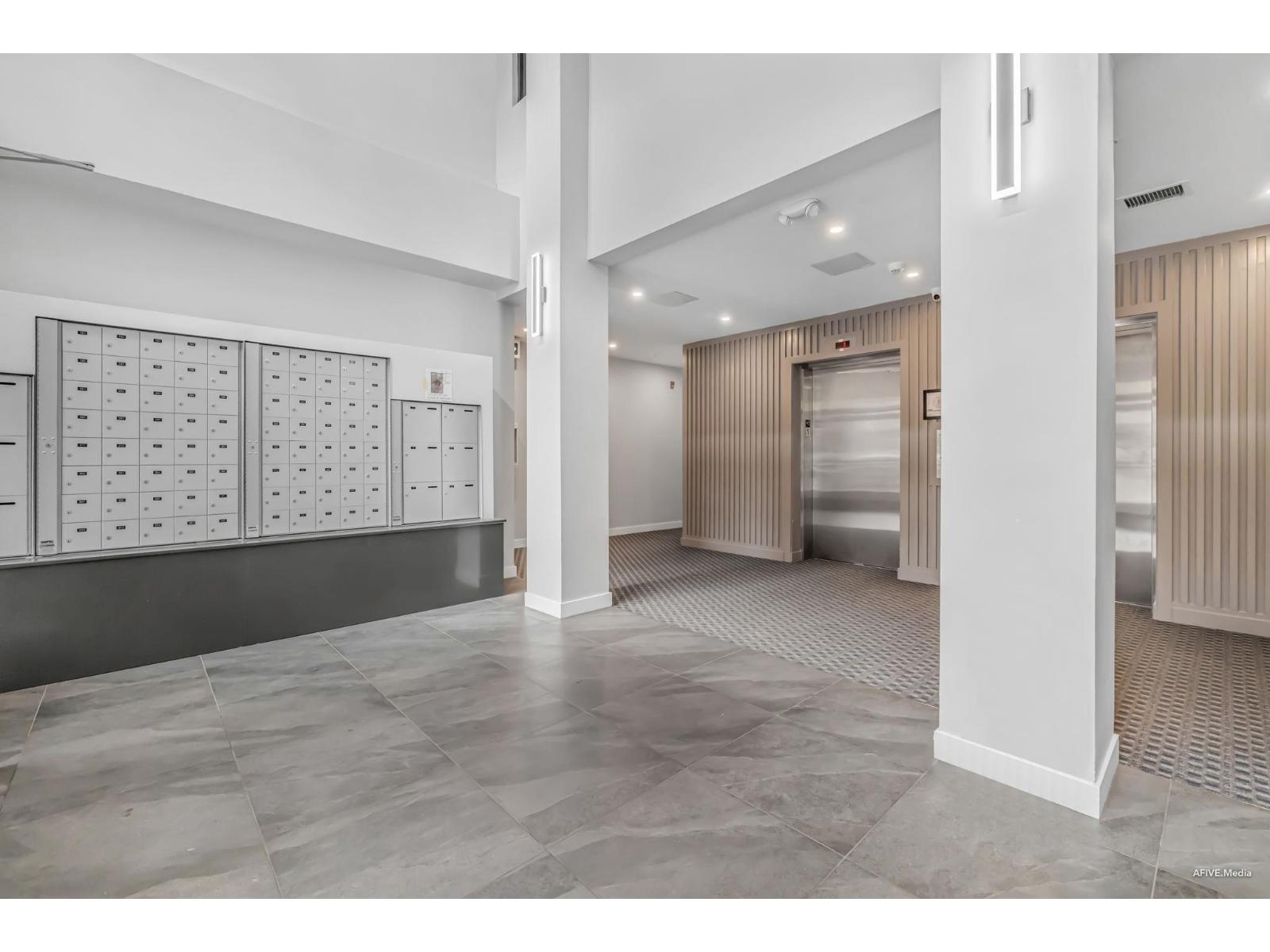 401 14225 103a Avenue Property Photo 21
