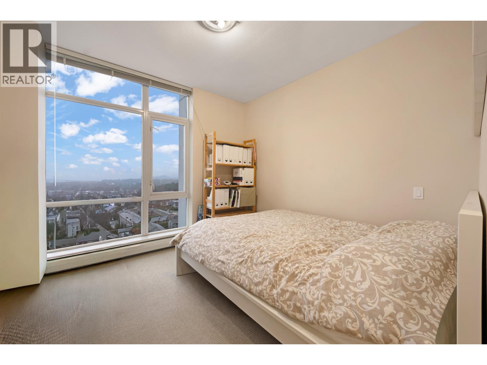 1304 1320 Chesterfield Avenue Property Photo 10