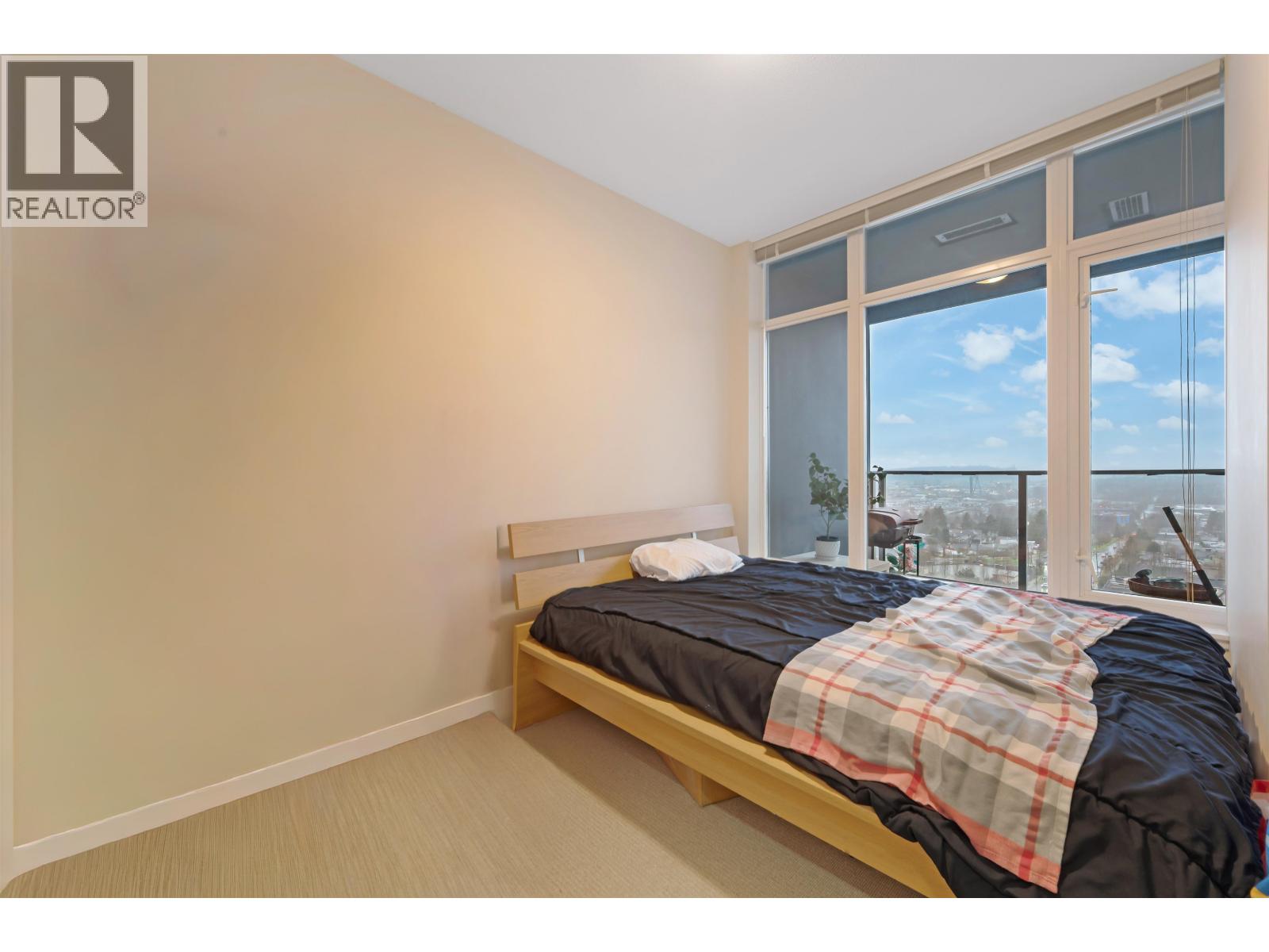 1304 1320 Chesterfield Avenue Property Photo 13