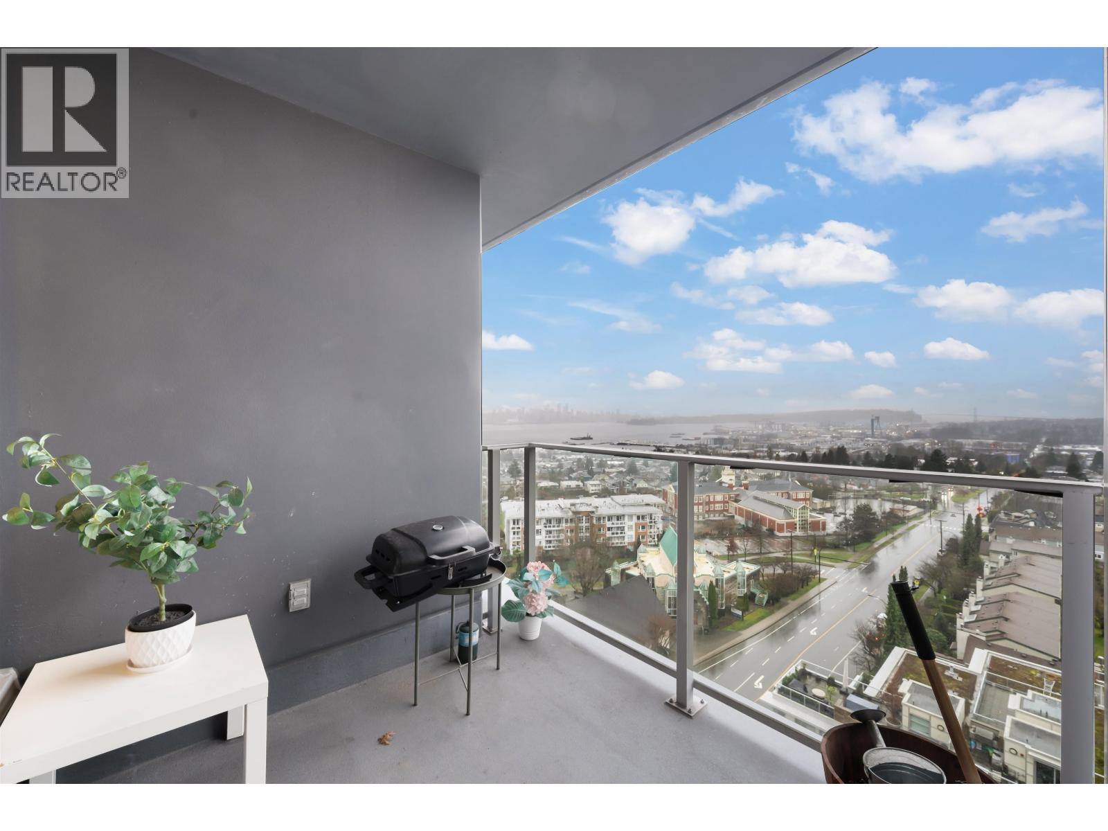 1304 1320 Chesterfield Avenue Property Photo 16