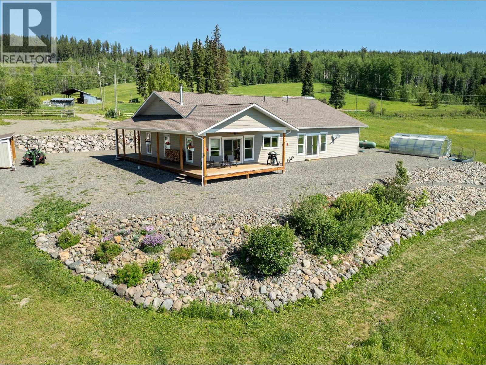 7155 Grossett Road Photo de la propriété 1