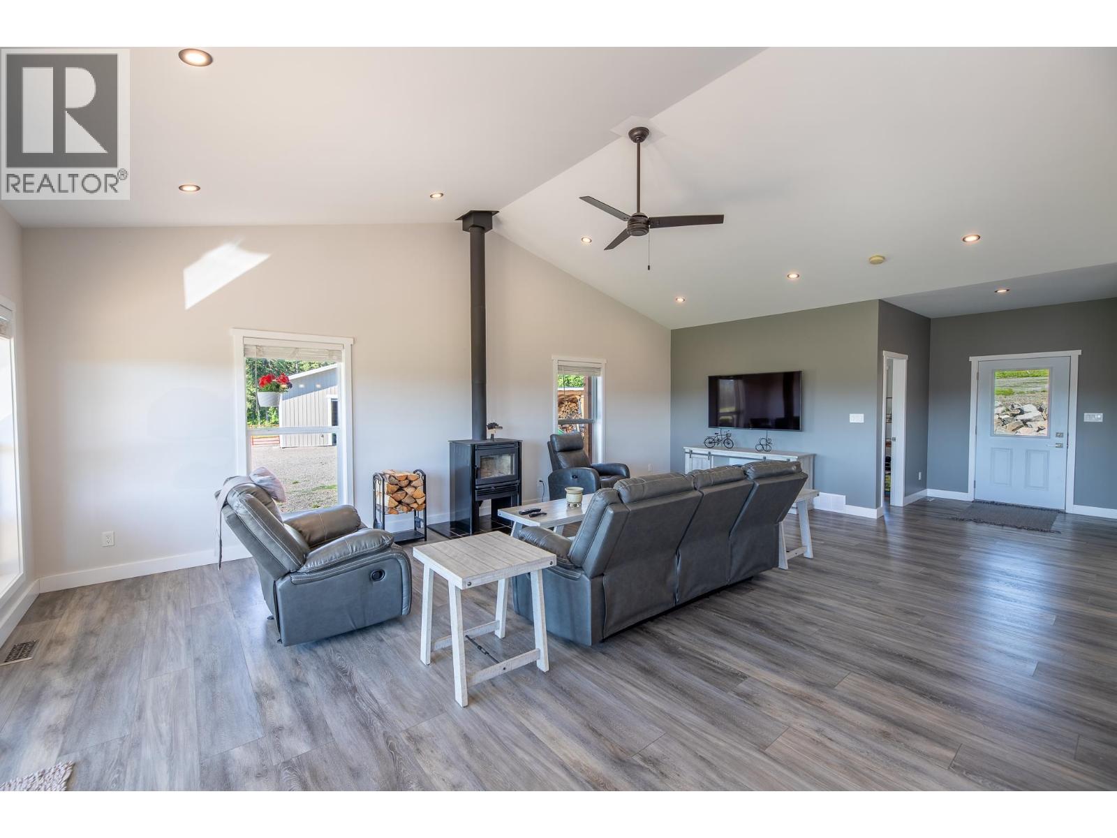 7155 Grossett Road Property Photo 26