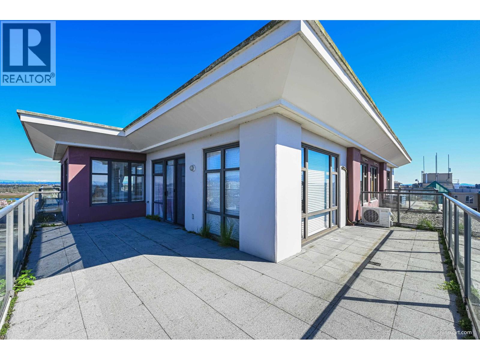 1702 5933 Cooney Road Property Photo 5