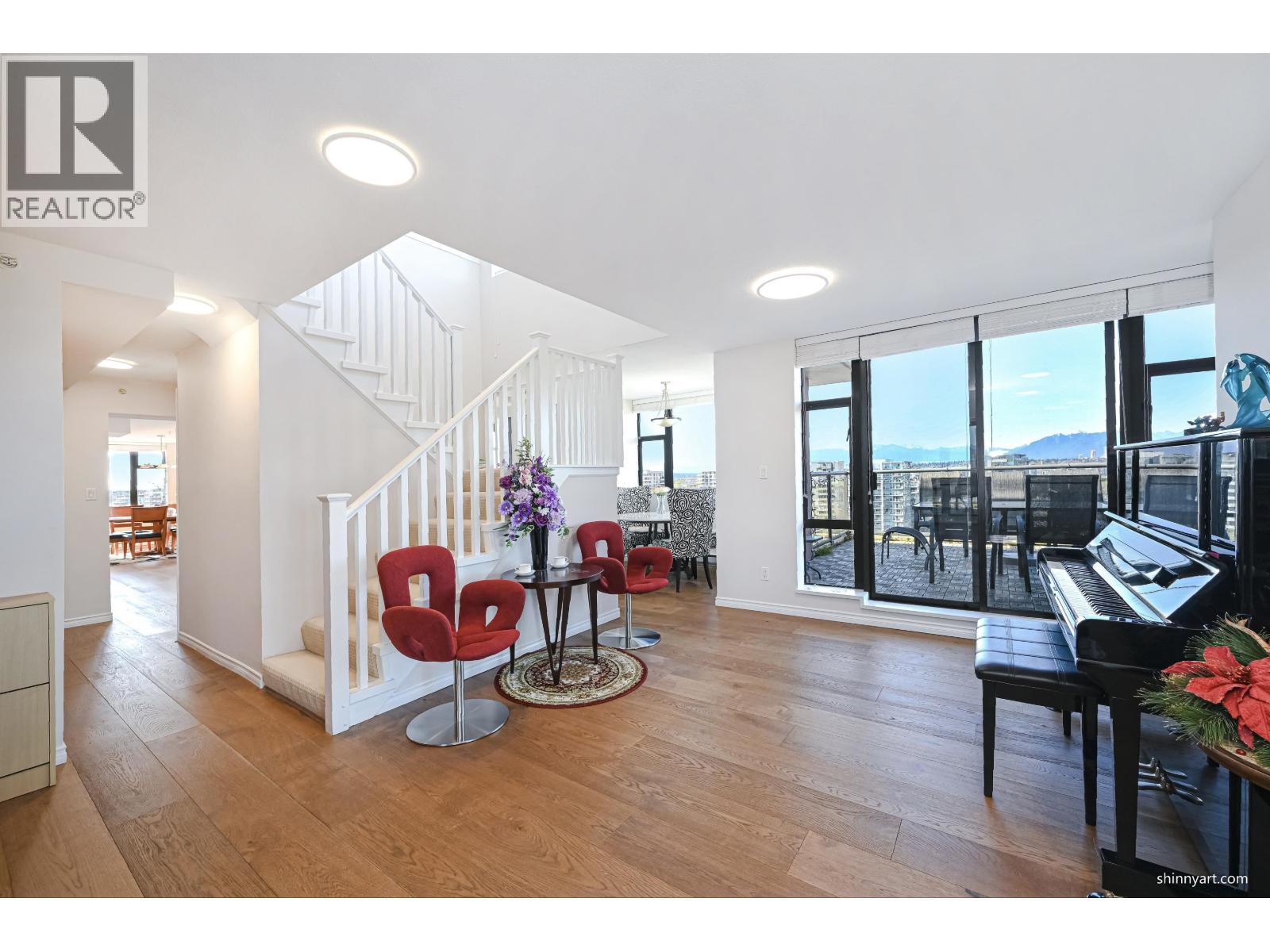 1702 5933 Cooney Road Property Photo 8