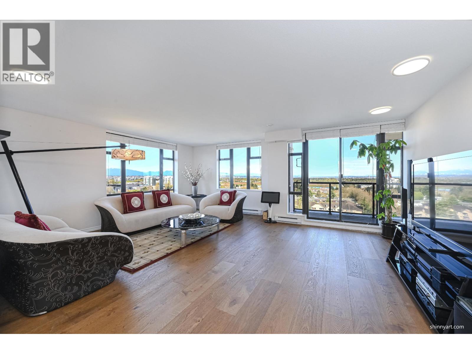 1702 5933 Cooney Road Property Photo 9