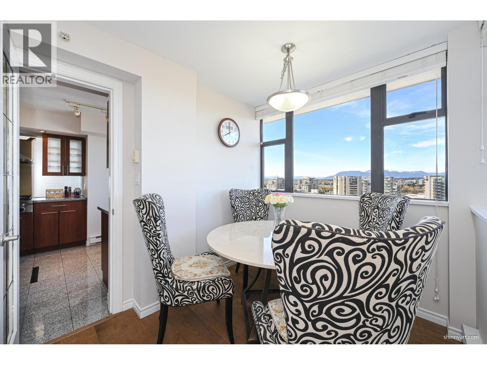 1702 5933 Cooney Road Property Photo 16