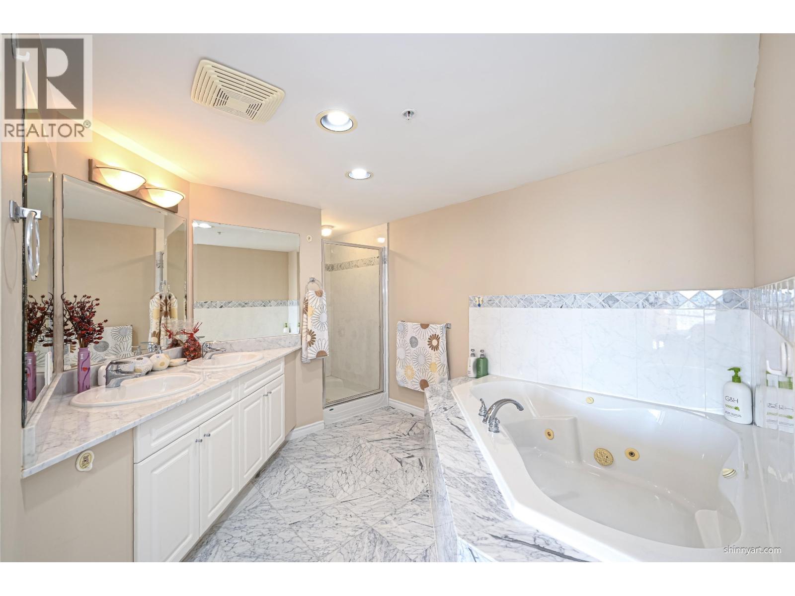1702 5933 Cooney Road Property Photo 19