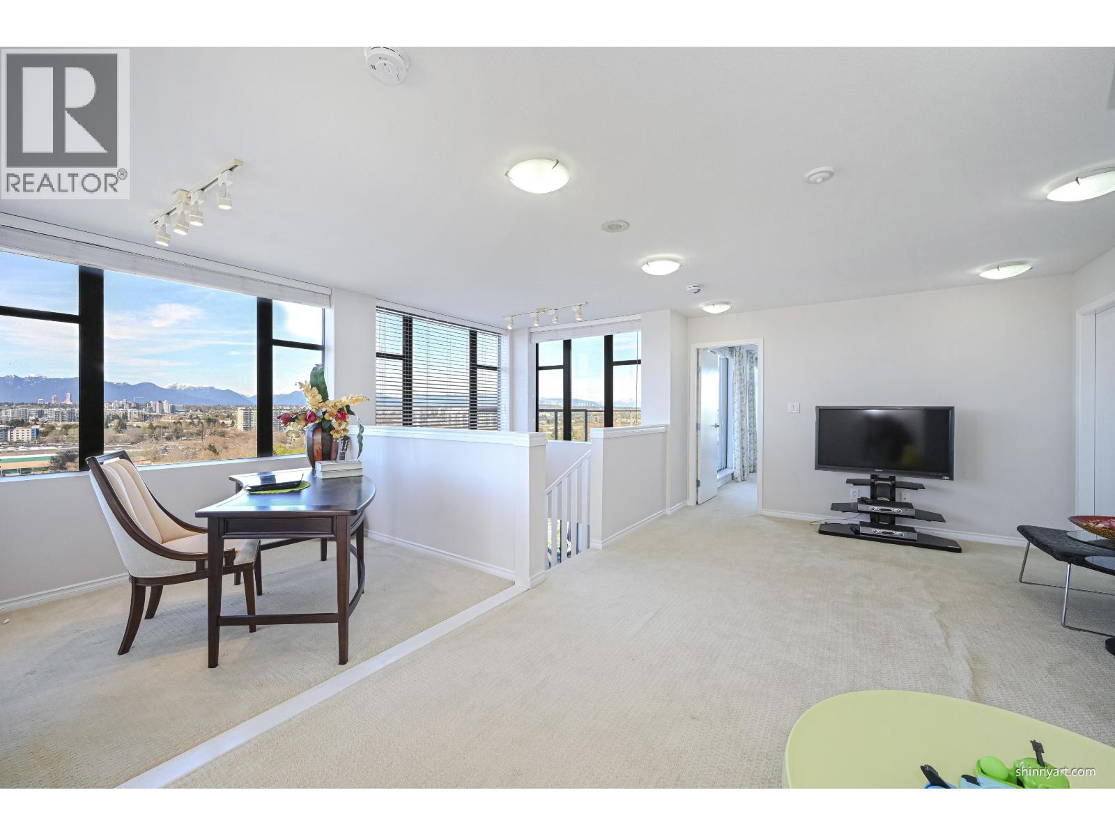 1702 5933 Cooney Road Property Photo 27