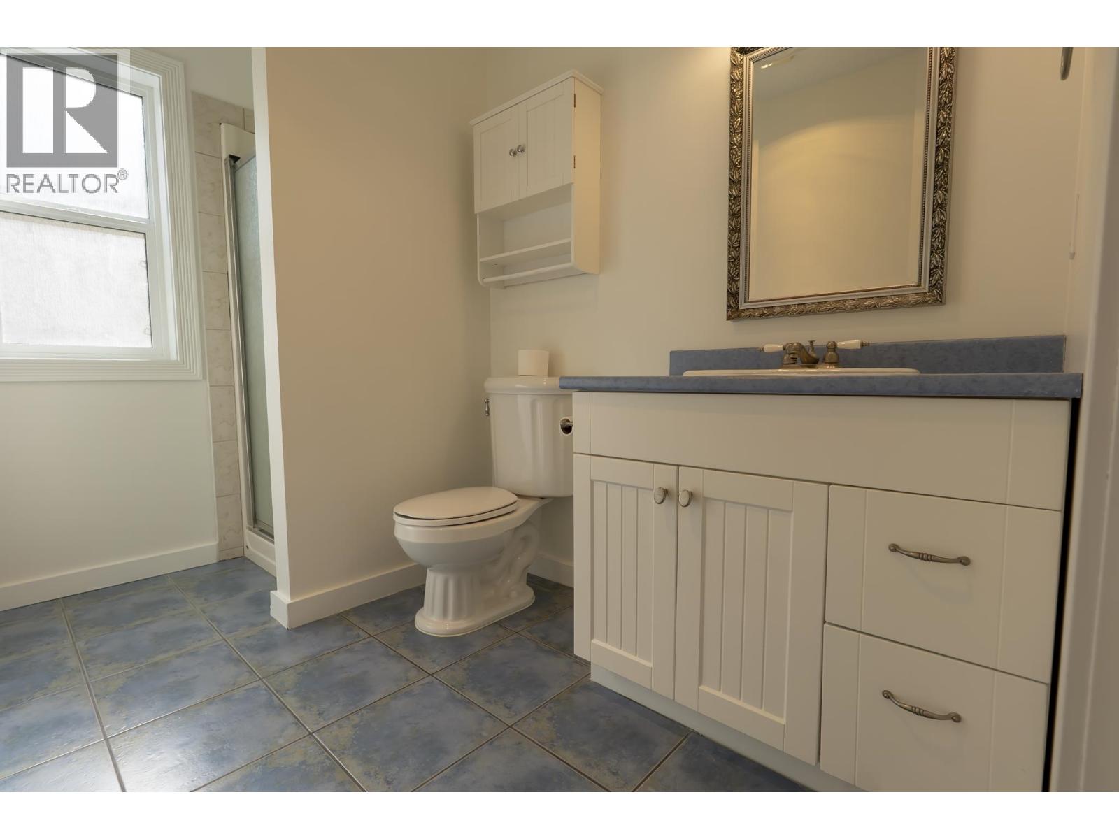 335 W 6th Street Property Photo 15