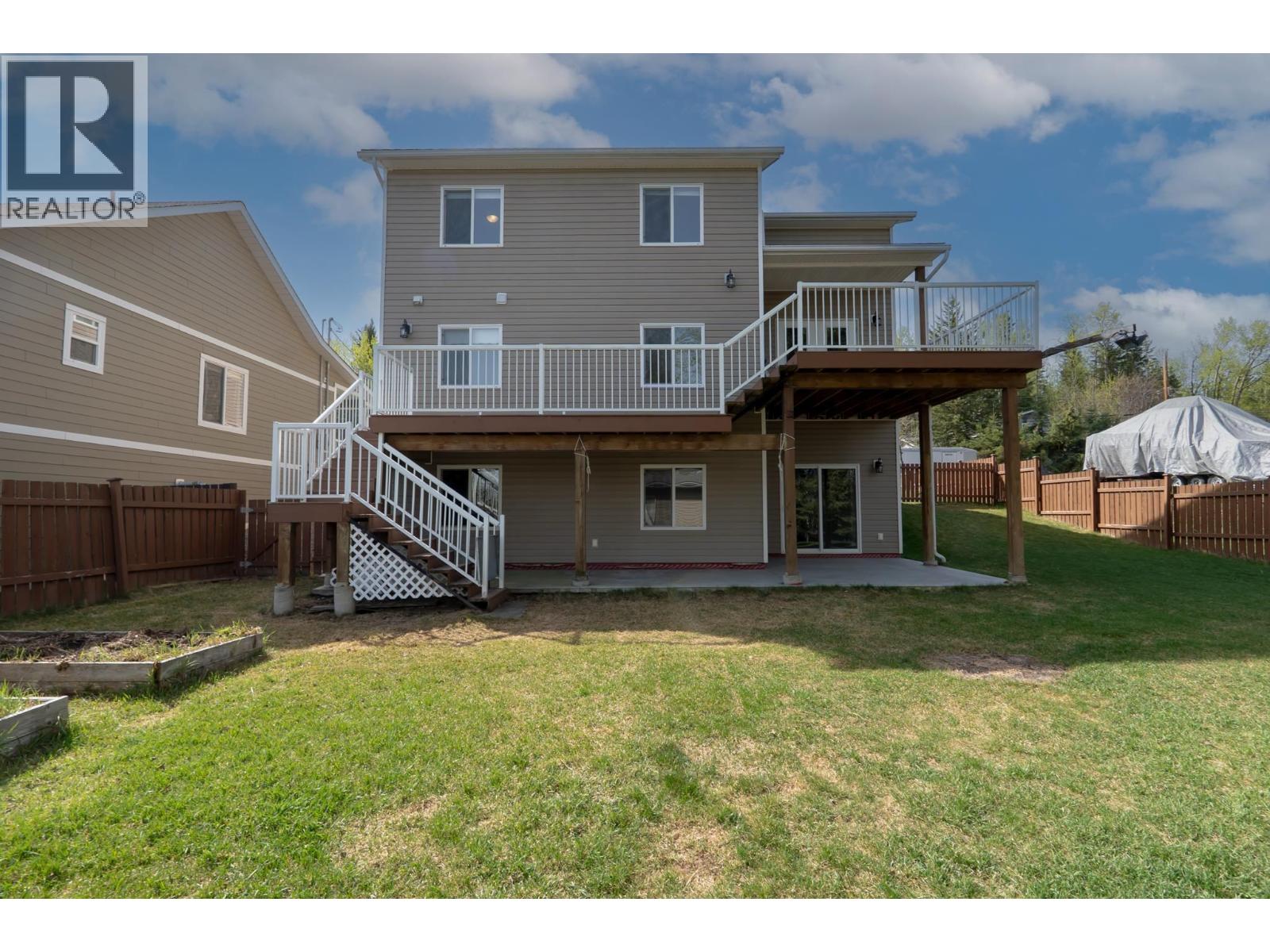 335 W 6th Street Property Photo 25