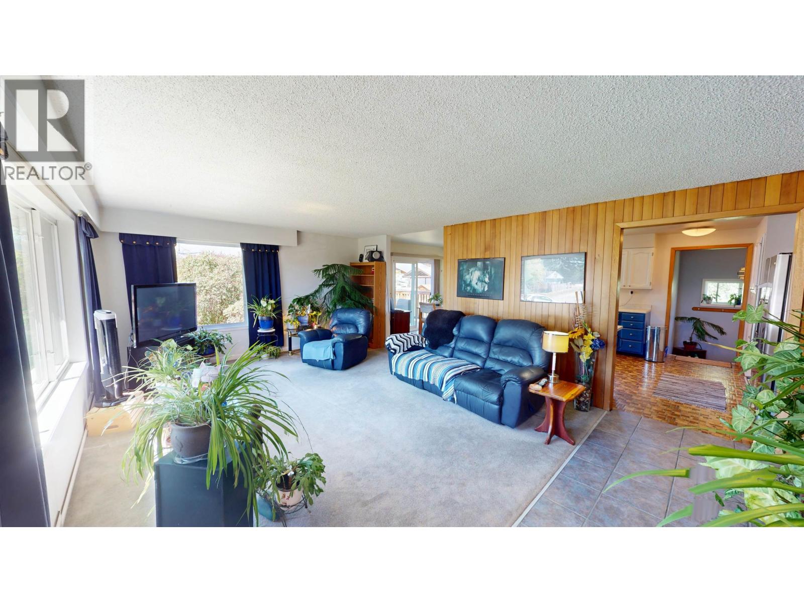 1890 Birch Avenue Property Photo 13