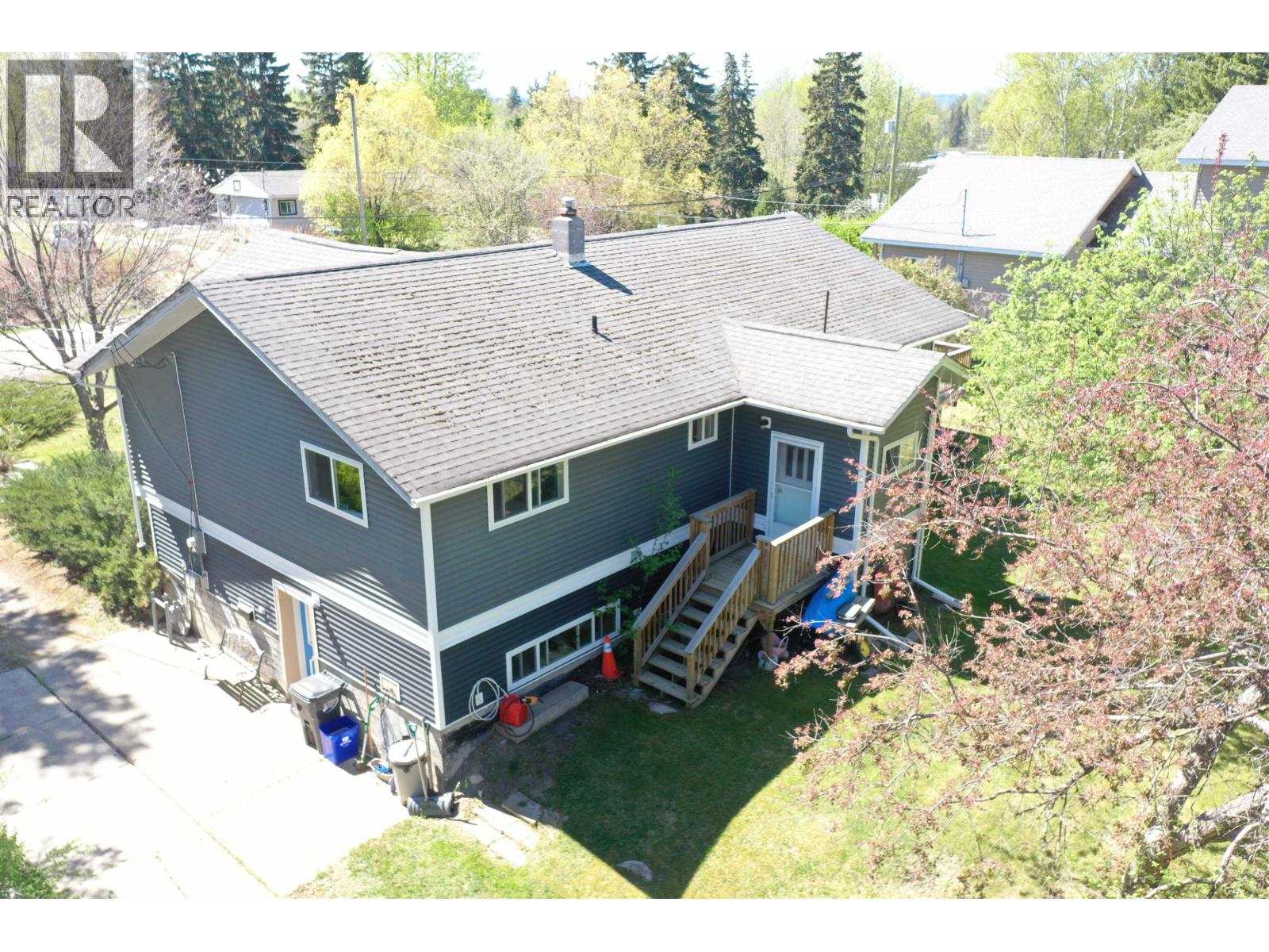 1890 Birch Avenue Property Photo 26