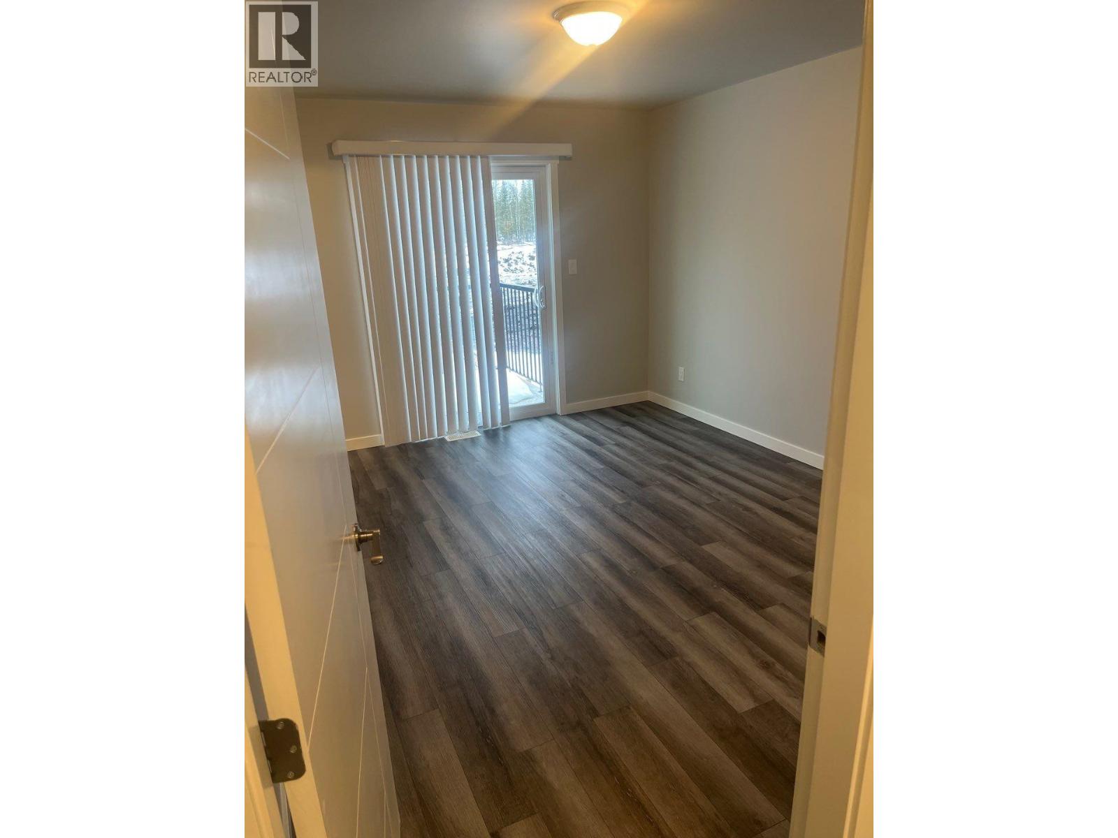 1221-1223 N Blackburn Road Property Photo 15