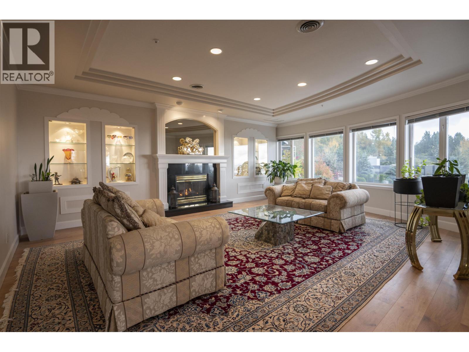 2572 WESTHILL CLOSE