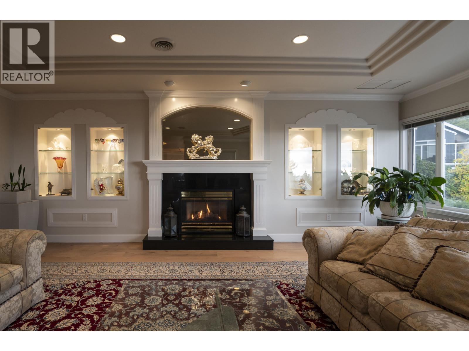2572 Westhill Close Property Photo 5