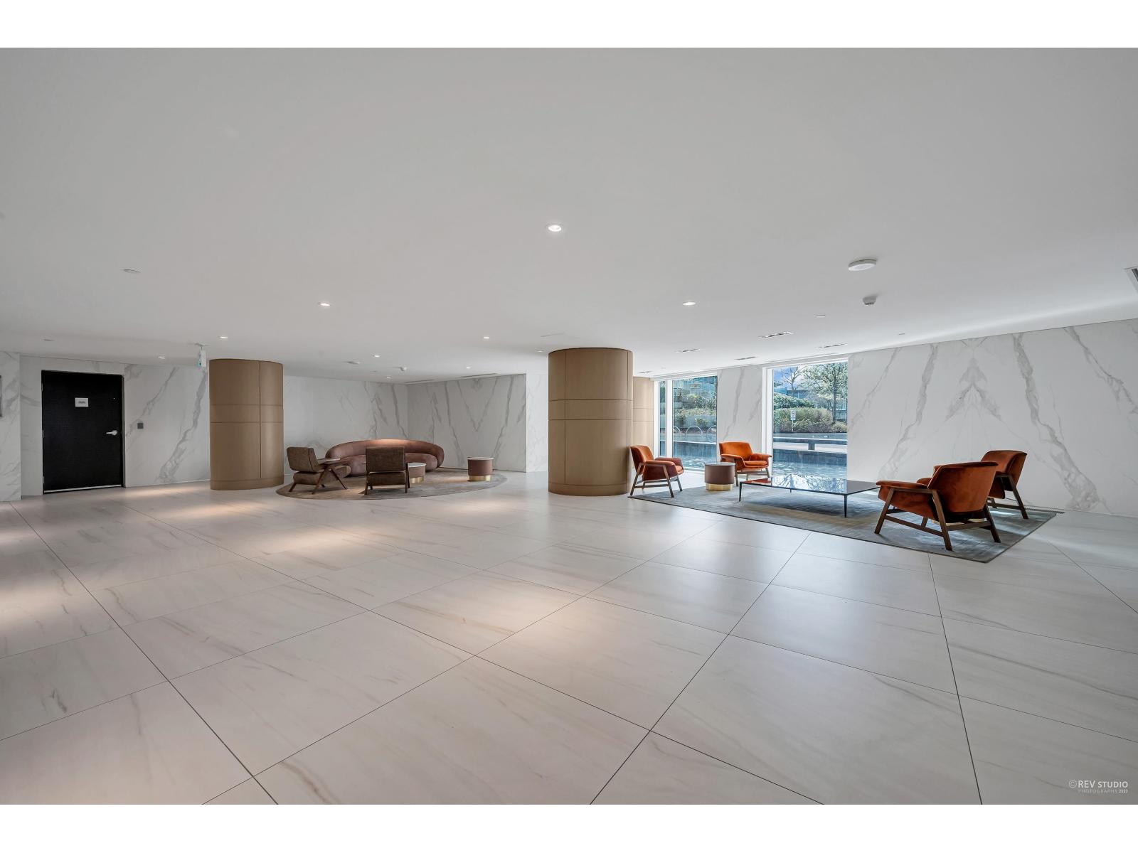 3705 9887 Whalley Boulevard Property Photo 4