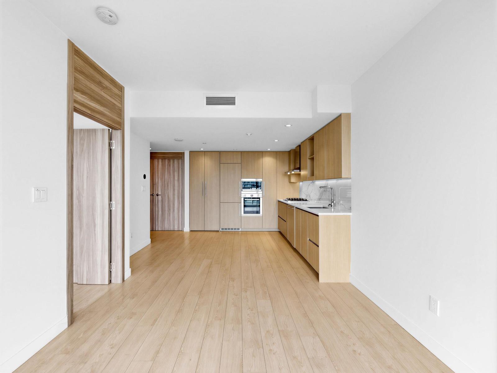 3705 9887 Whalley Boulevard Property Photo 11