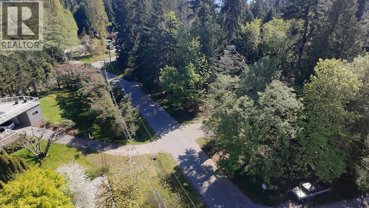 Lot B 1533 Grandview Road Property Photo 3